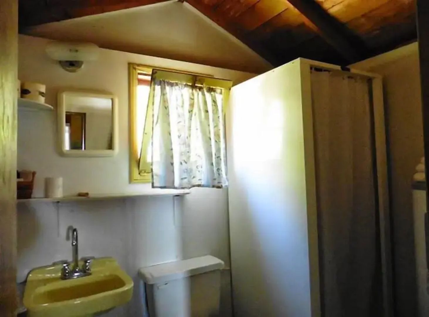 Bruce Bay Cottages & Lighthouse