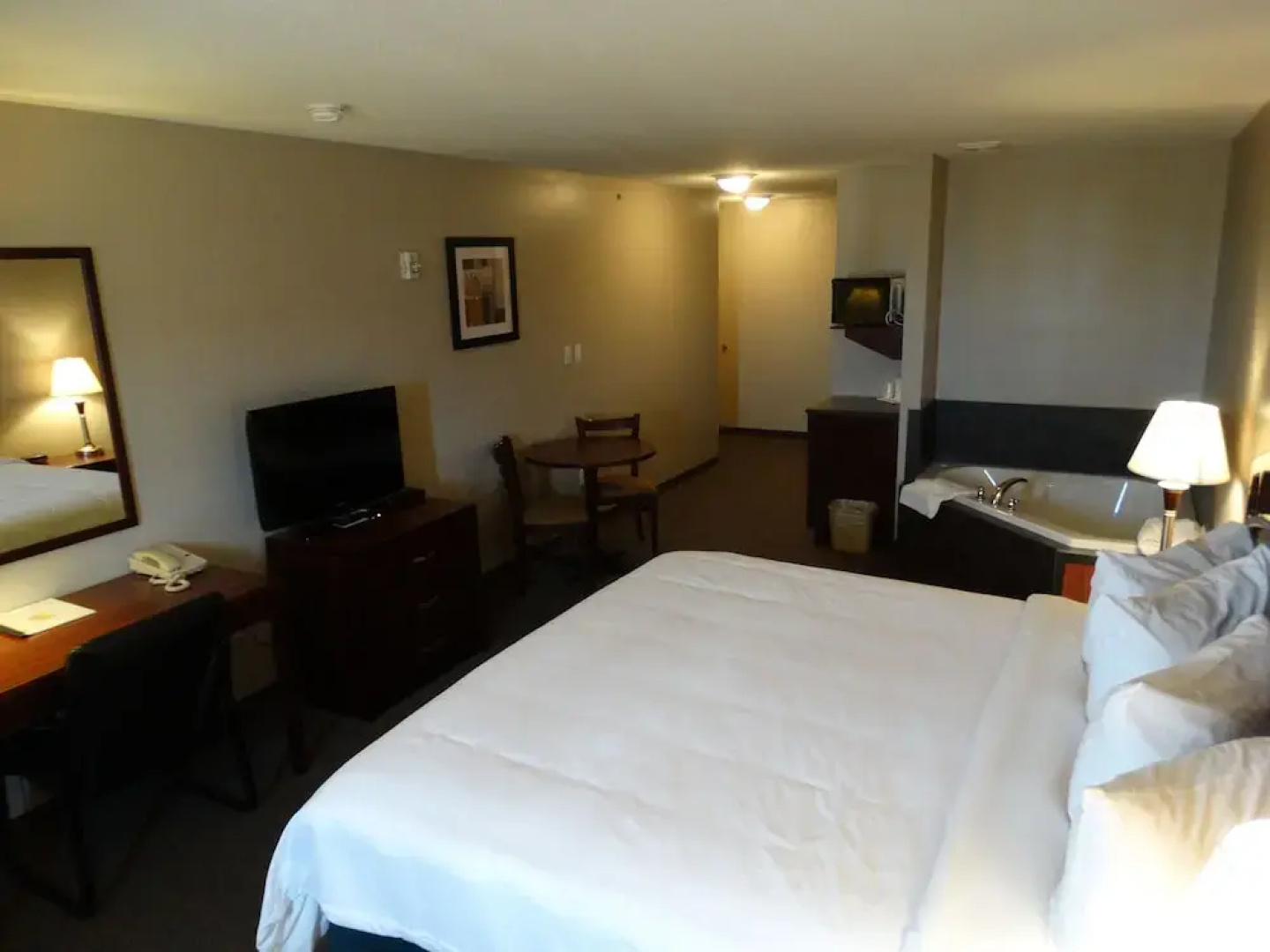 R&R Inn & Suites