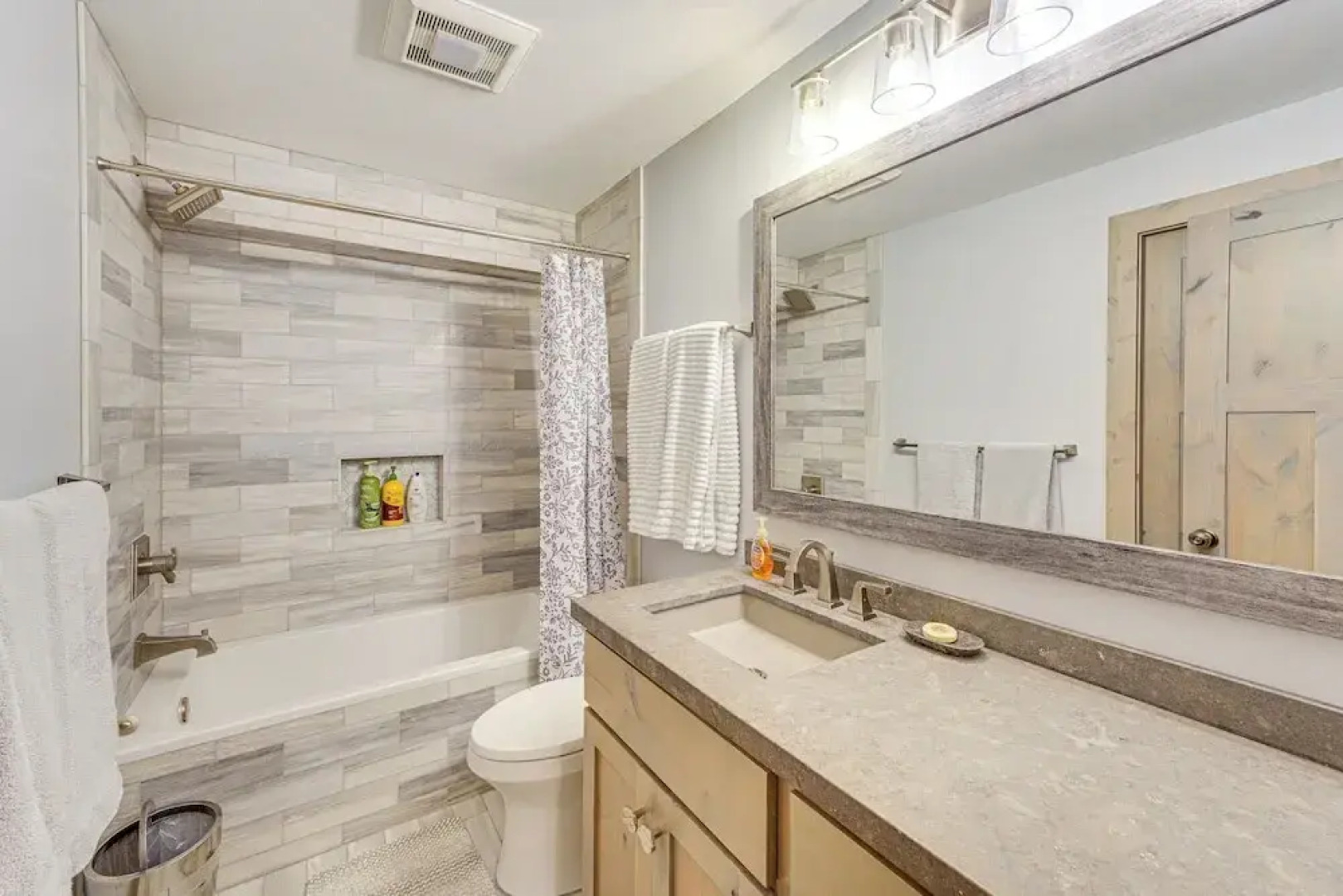 Cozy Sun Valley Townhome w/ Mountain Views!