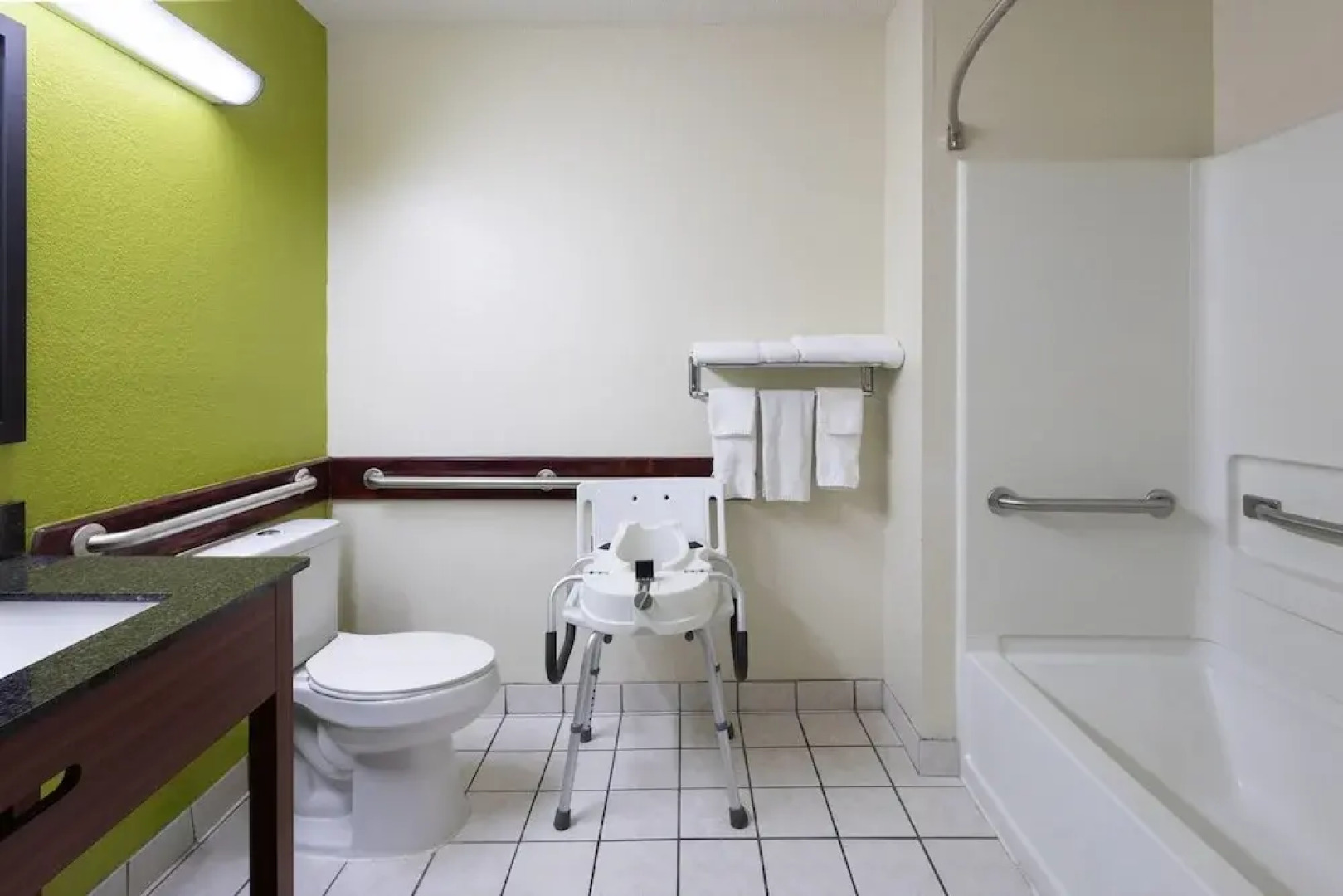 Super 8 by Wyndham South Boston VA