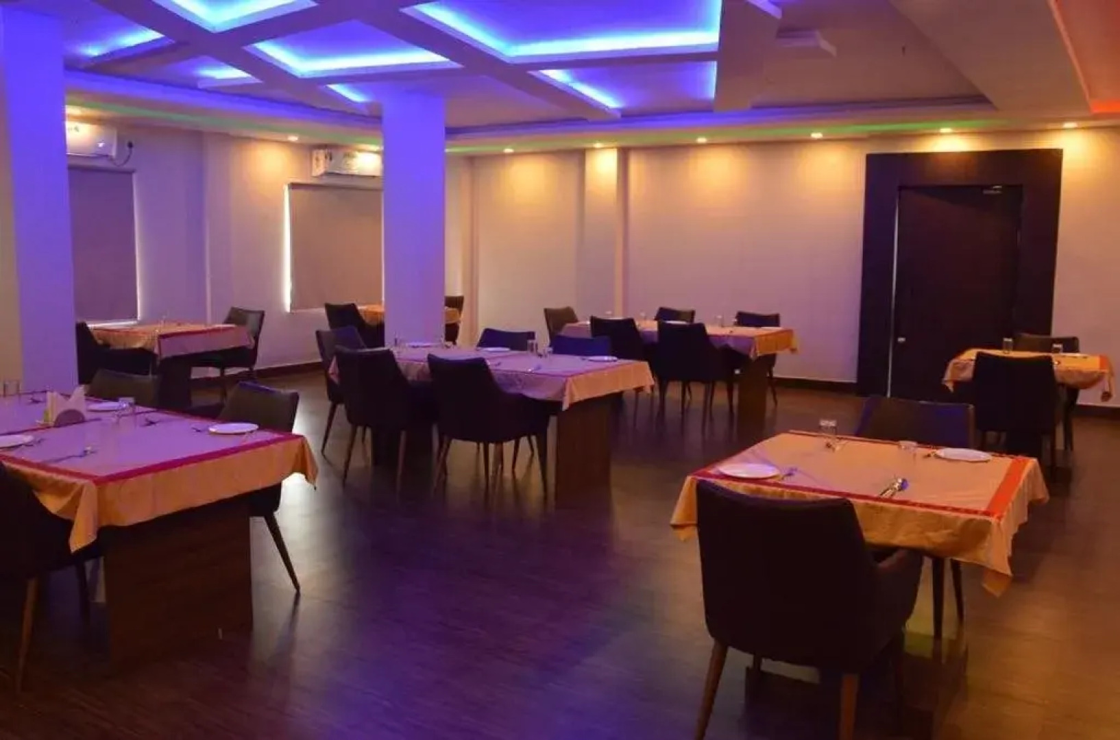 Seamens Club N Hotel