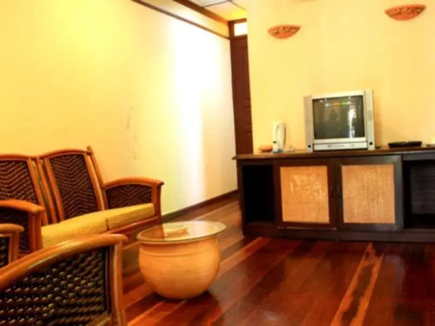 Green Village Pasir Salak Eco River Resort