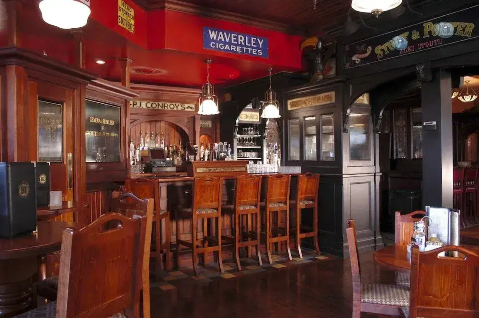 Irish Cottage Inn & Suites