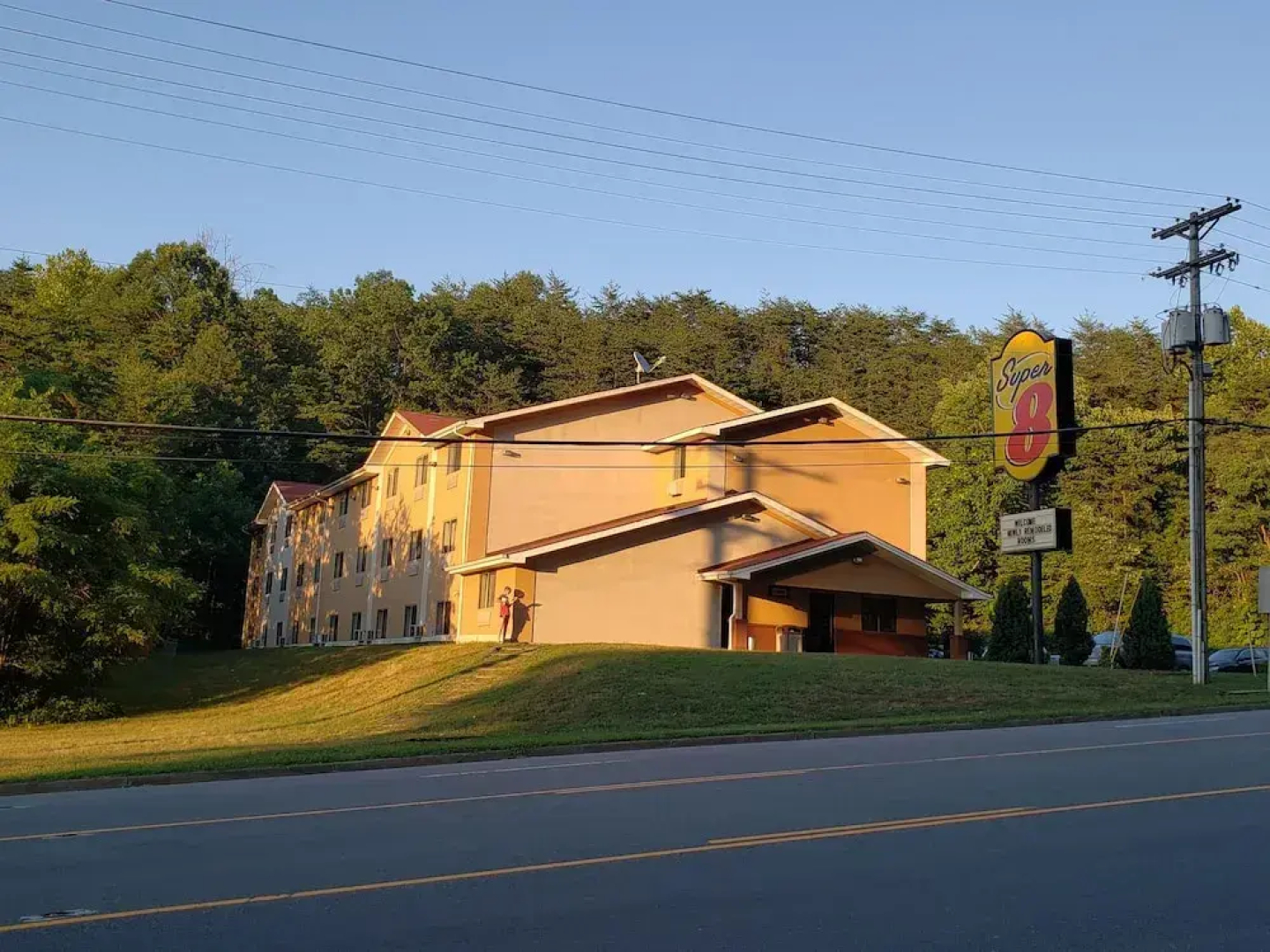 Raceway Inn