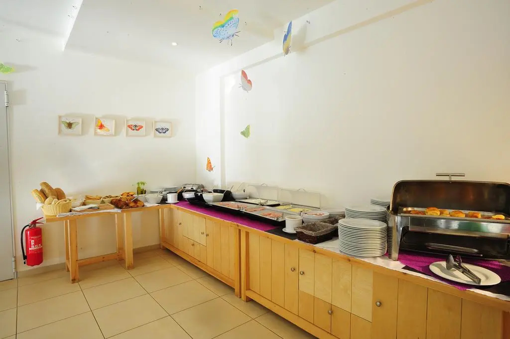 Maravel Star Art Hotel