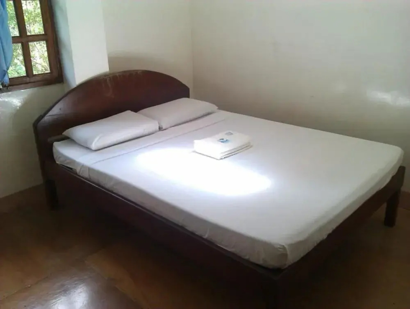 Hilltop Cottages & Resort