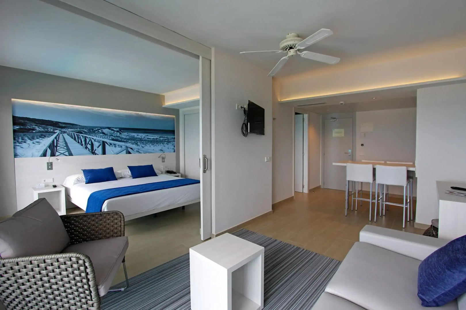 BG Hotel Tonga Tower