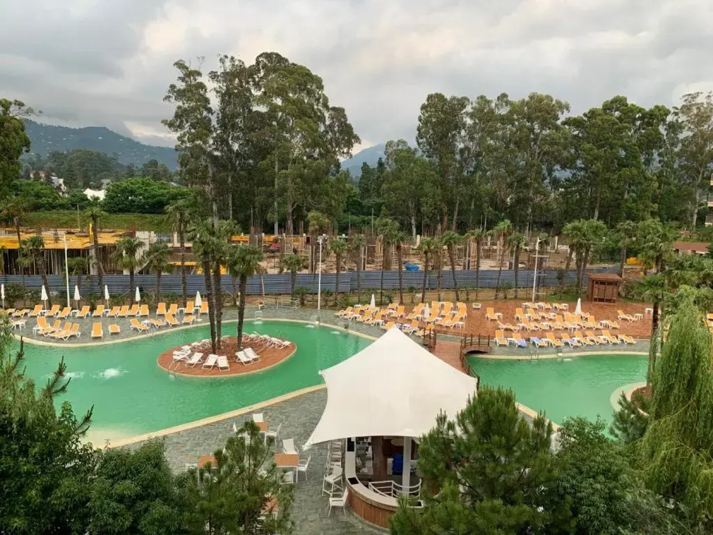 2 bedroom Apartment in Oasis