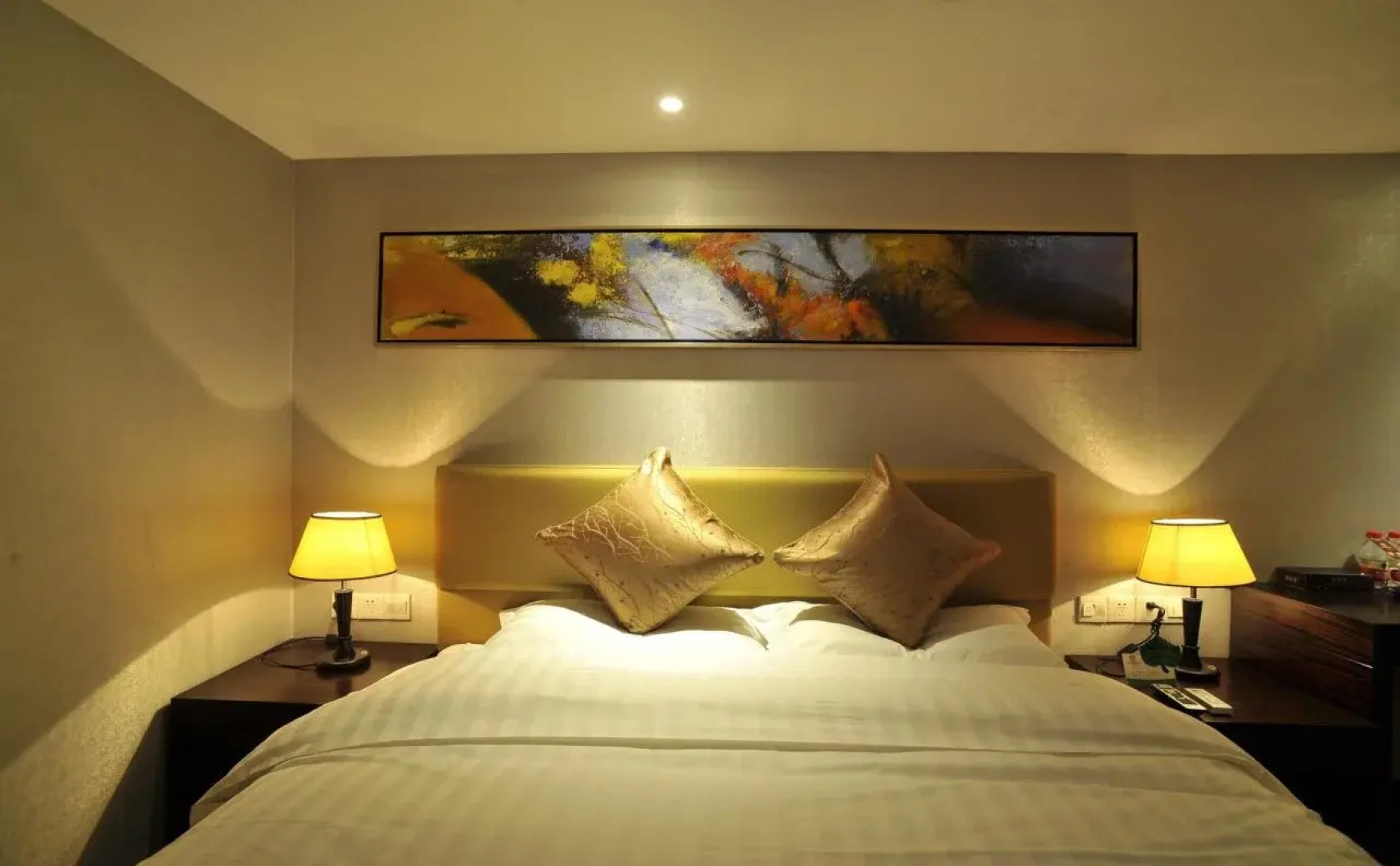 Zilaike Hotel Jiefangbei Branch