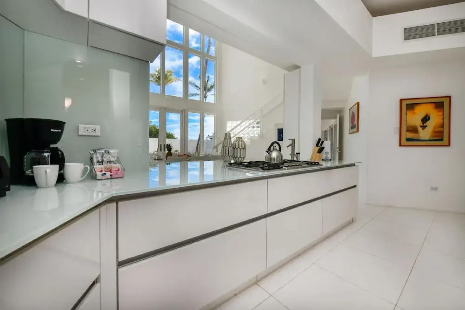 Ocean Front 7-bedroom 7-bath Sunset Views Malmok!