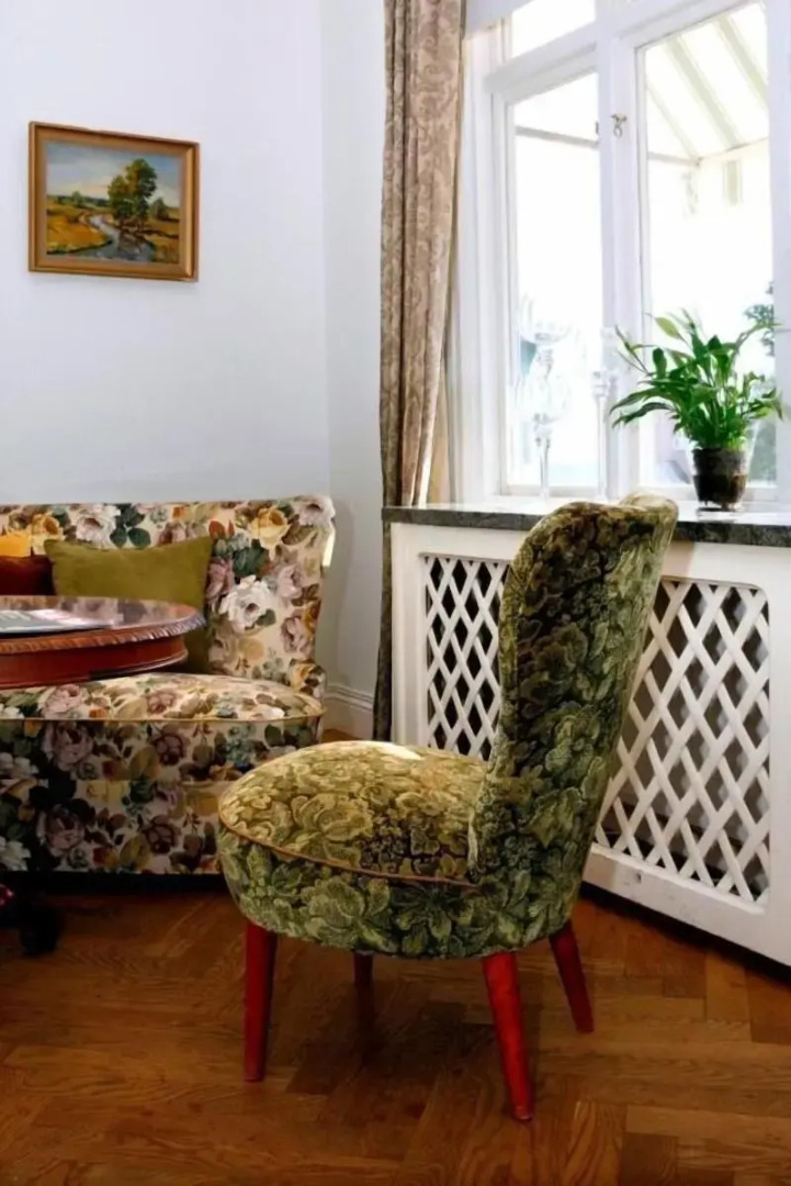 Adels Lågprishotell