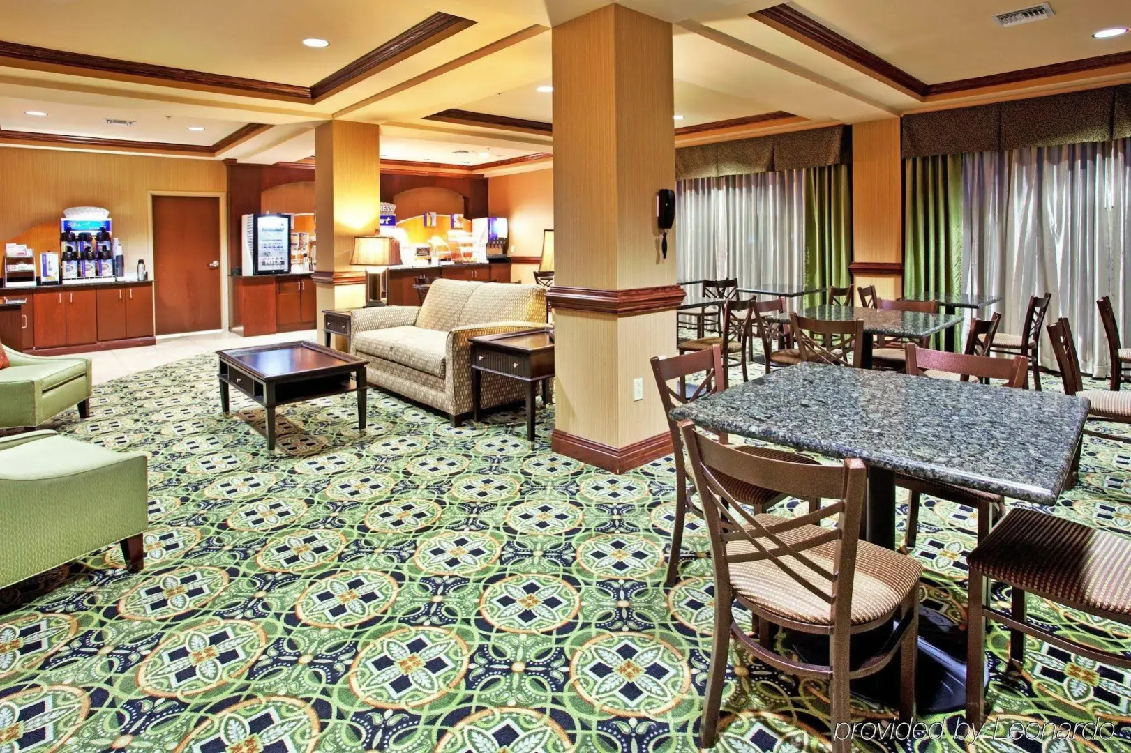 Holiday Inn Express & Suites Ocean Springs by IHG
