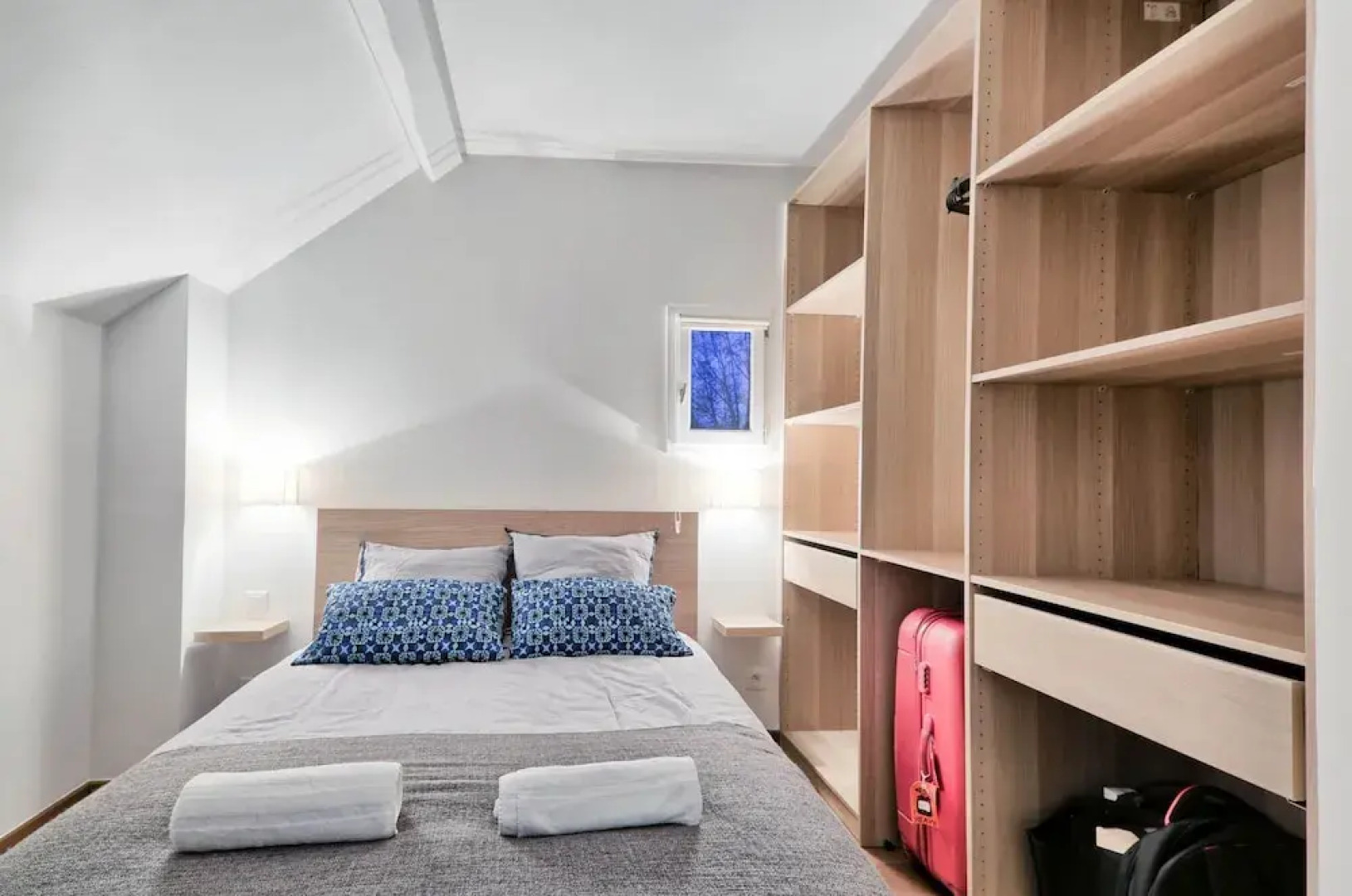 Tamaris Corner House