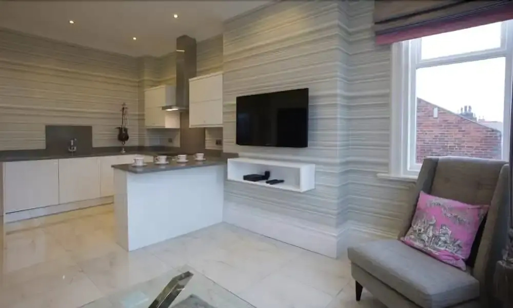 Mode Breck Apartments