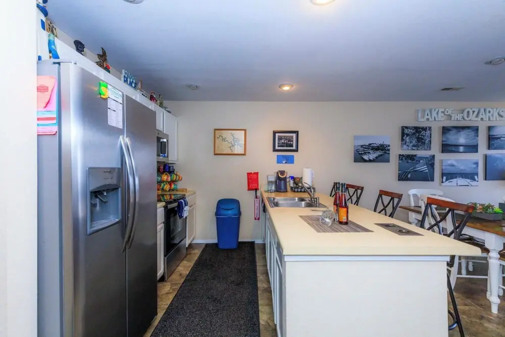 Pool Days & Water Fun Await: Lake Ozark Escape!