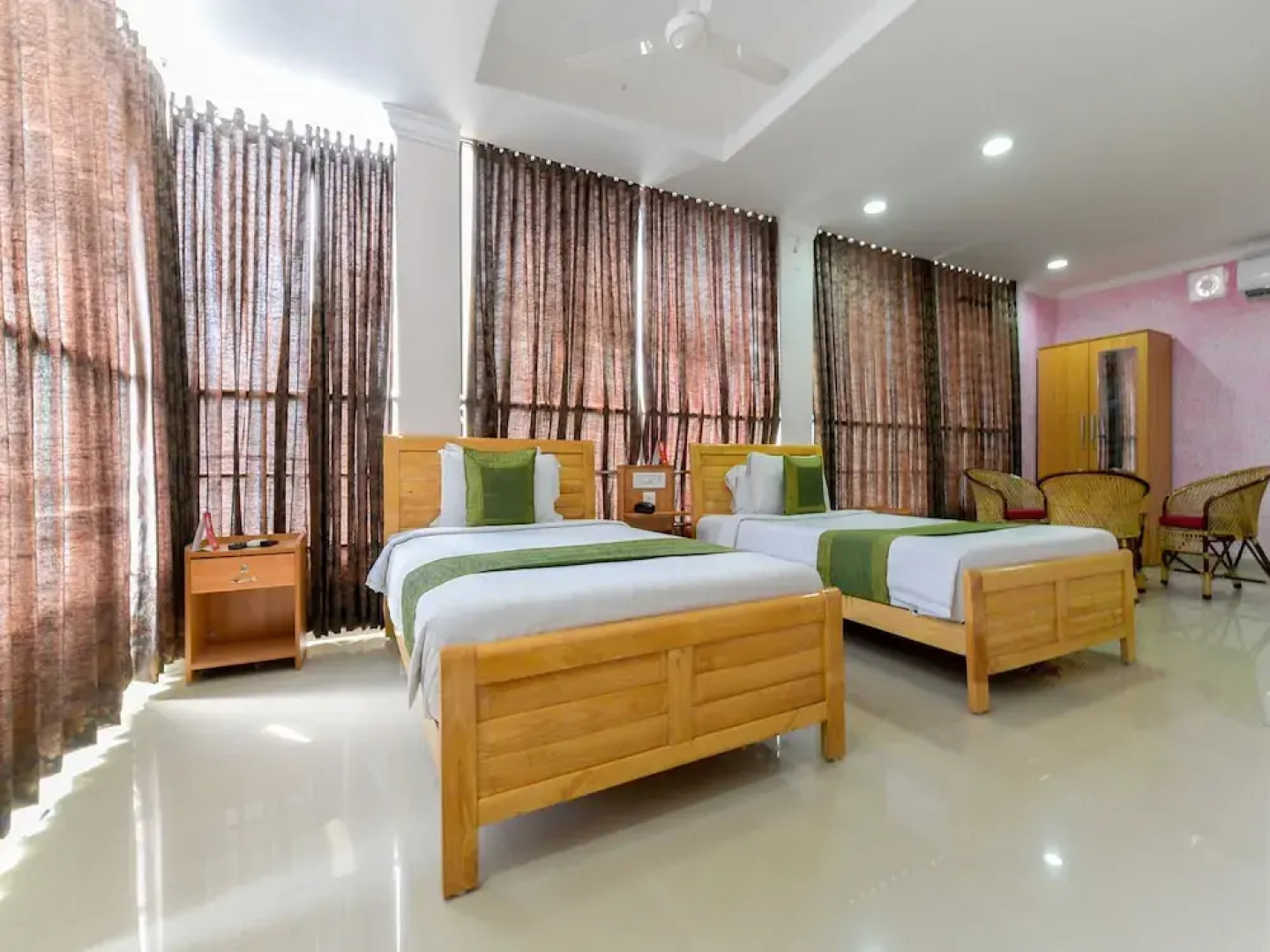 Hotel Tri-Star Regency