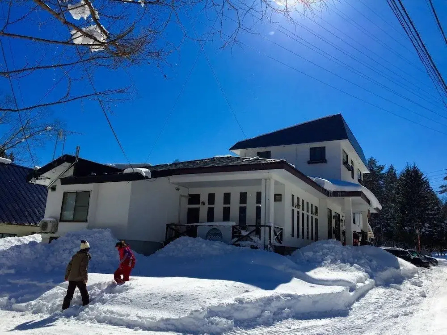 Hakuba Landmark Iwatake Lodge