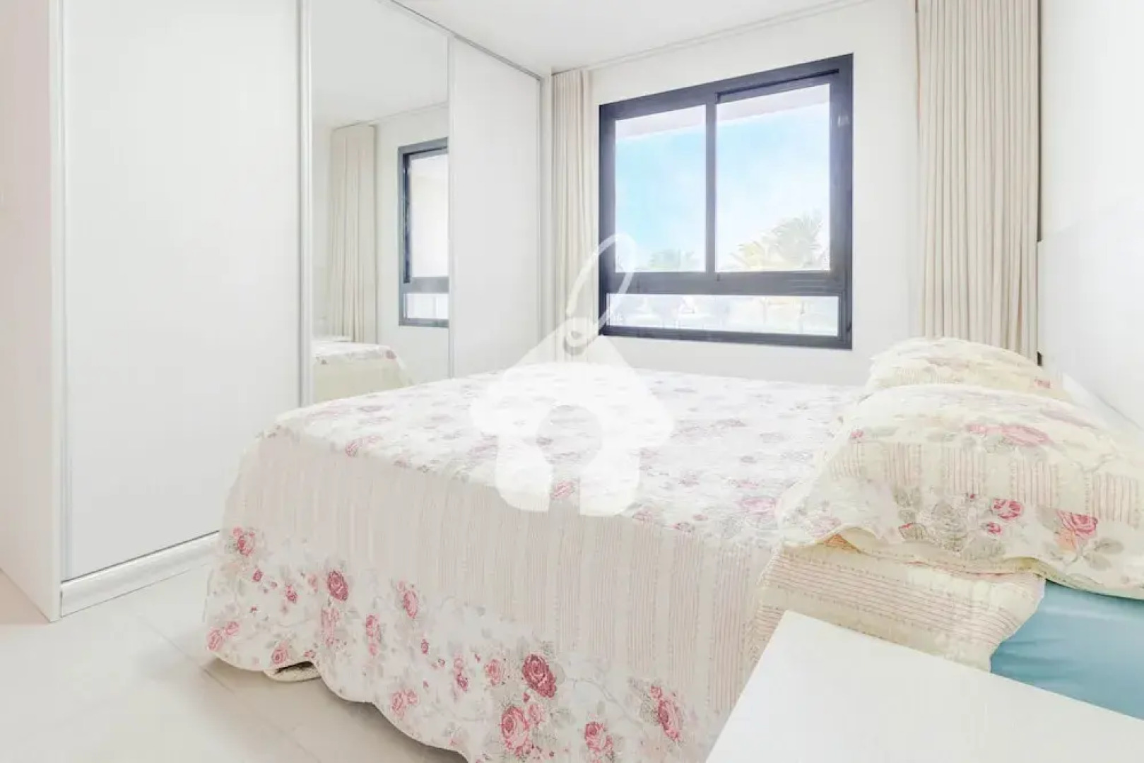 PF14 Great 2 Bedroom Apartment