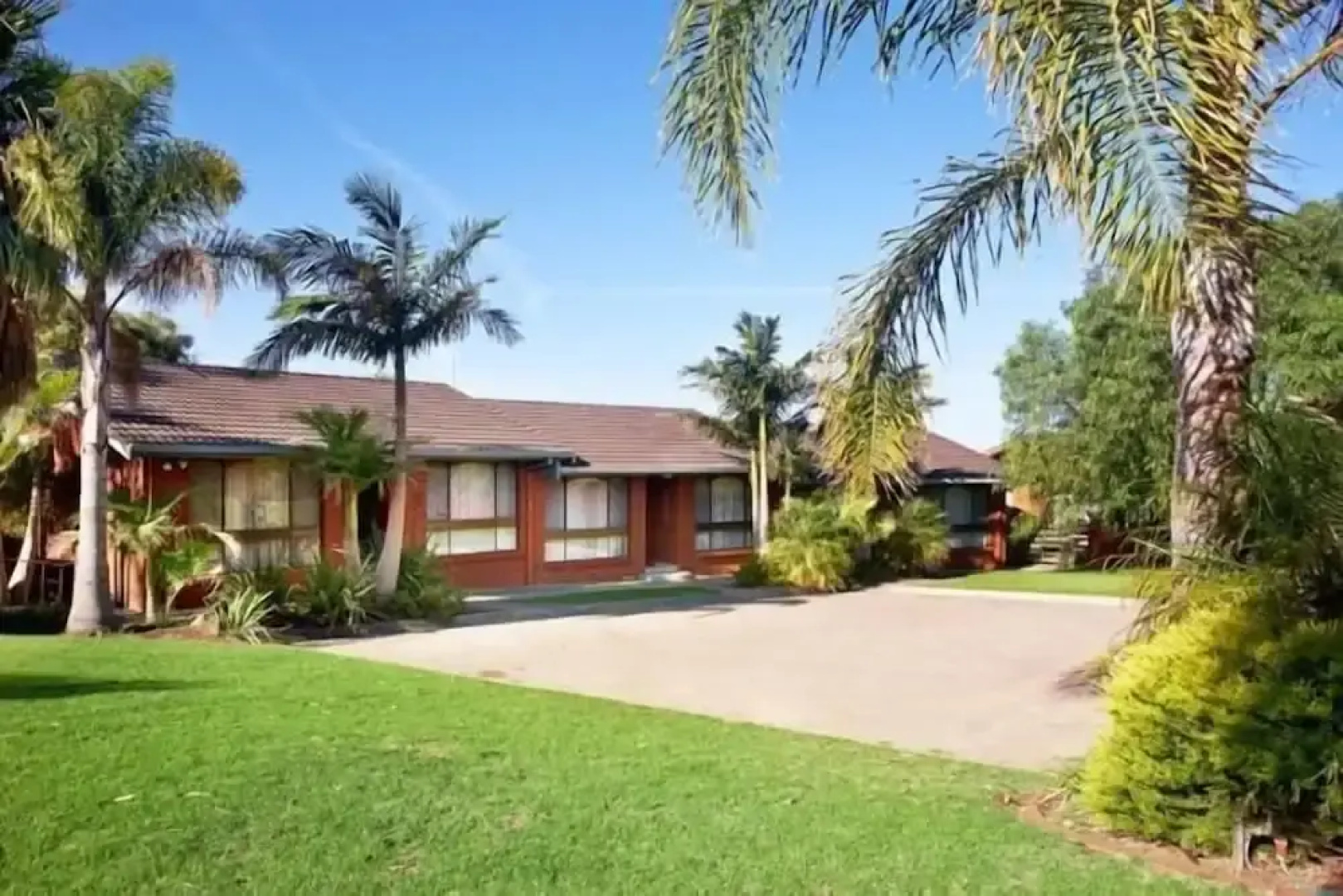 Paradise Holiday Apartments