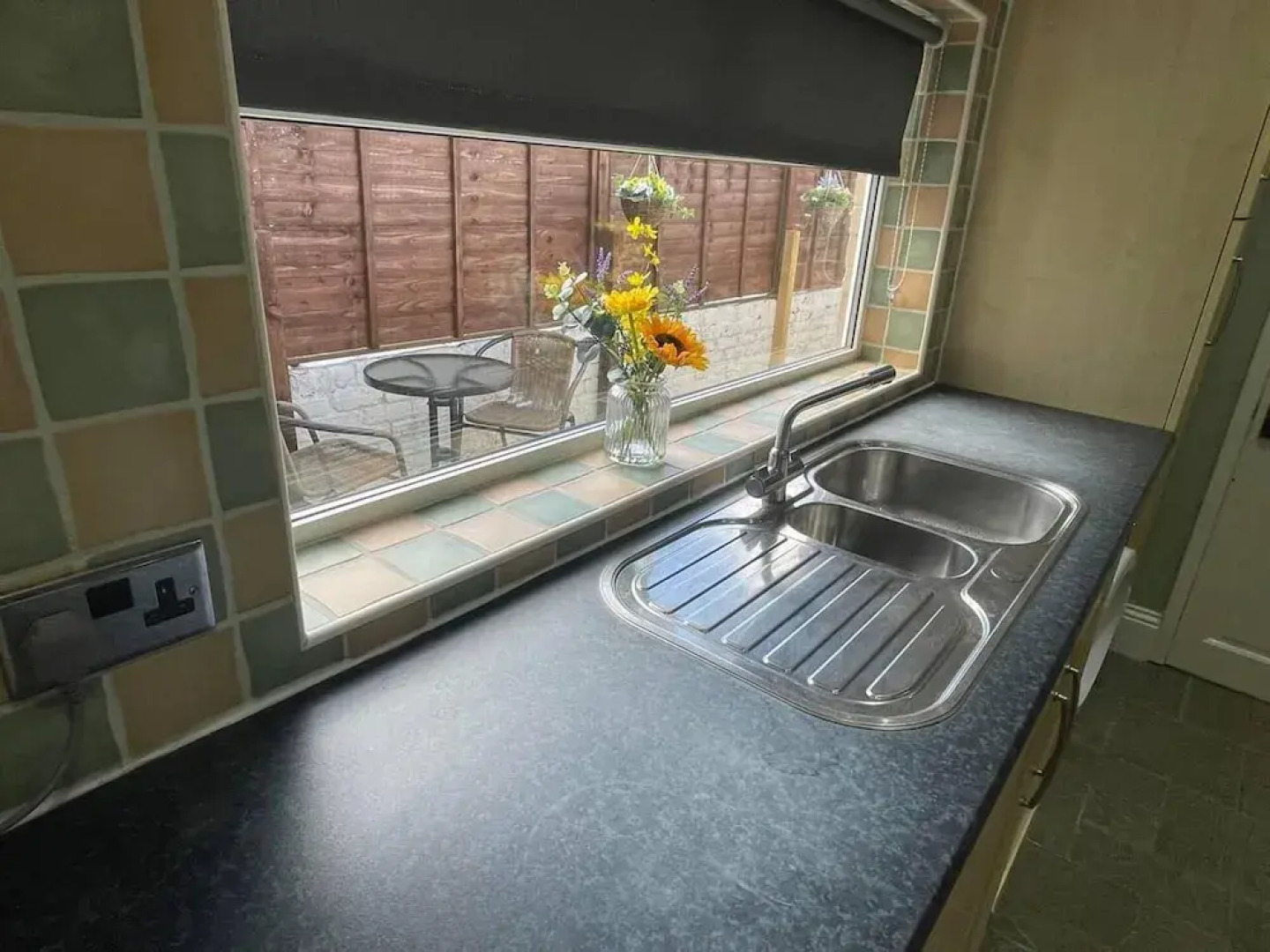 Lovely 3 -bed House in Jarrow With Free Parking