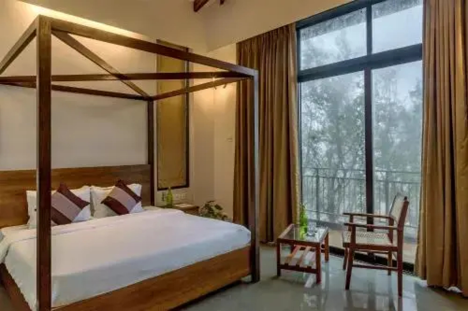 SaffronStays Falcon Hill, Lonavala - luxury villa with infinity pool near Lion's Point