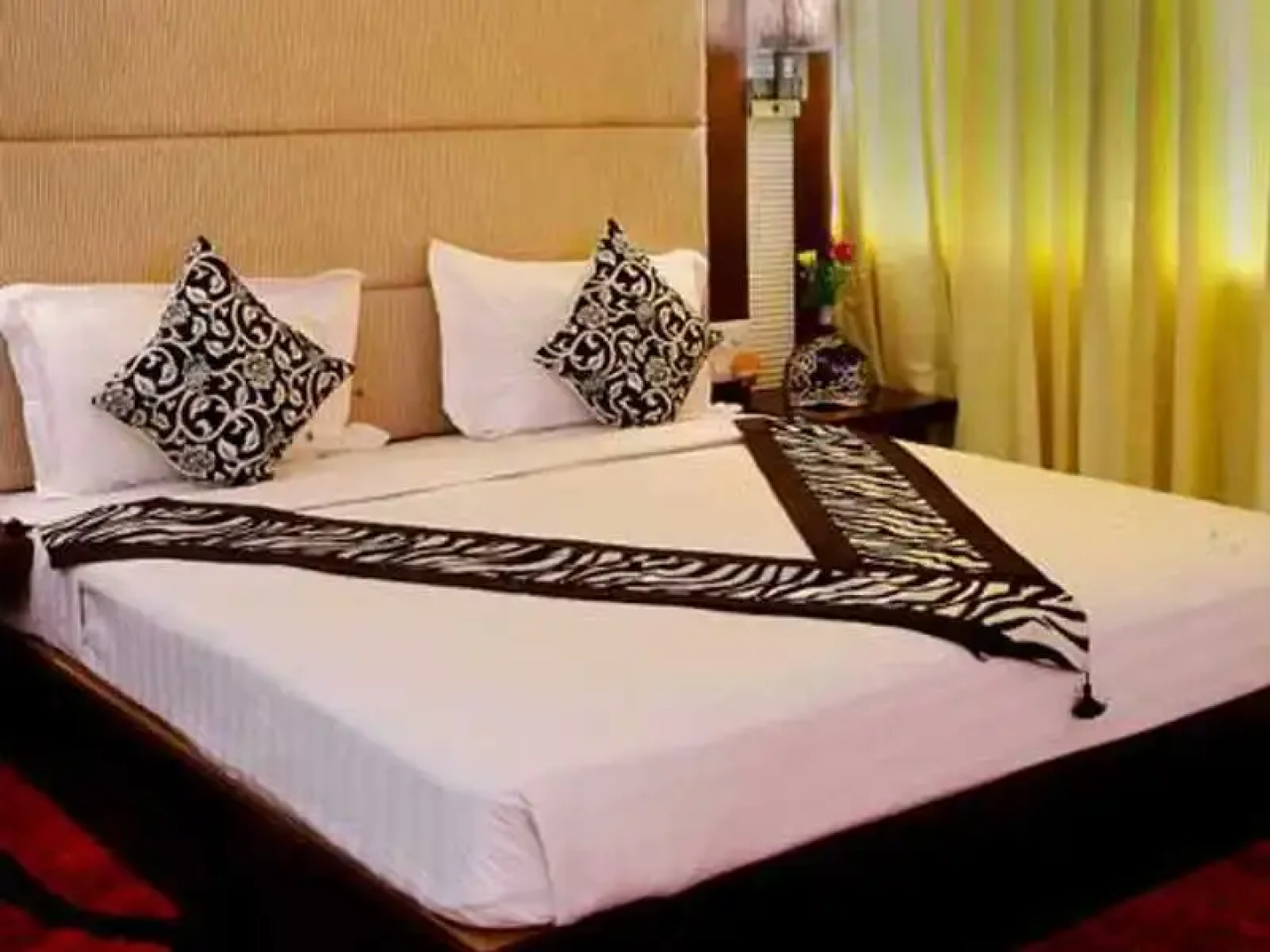 The Grand Hotel Bizzotel