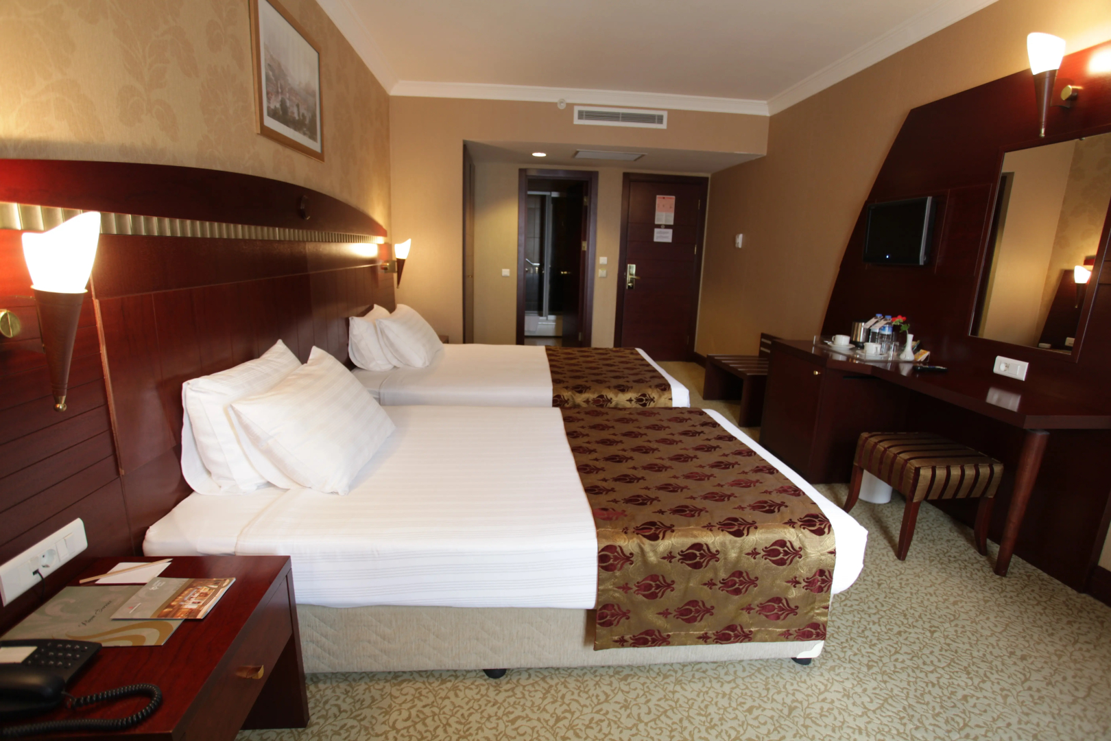Nova Plaza Orion Hotel