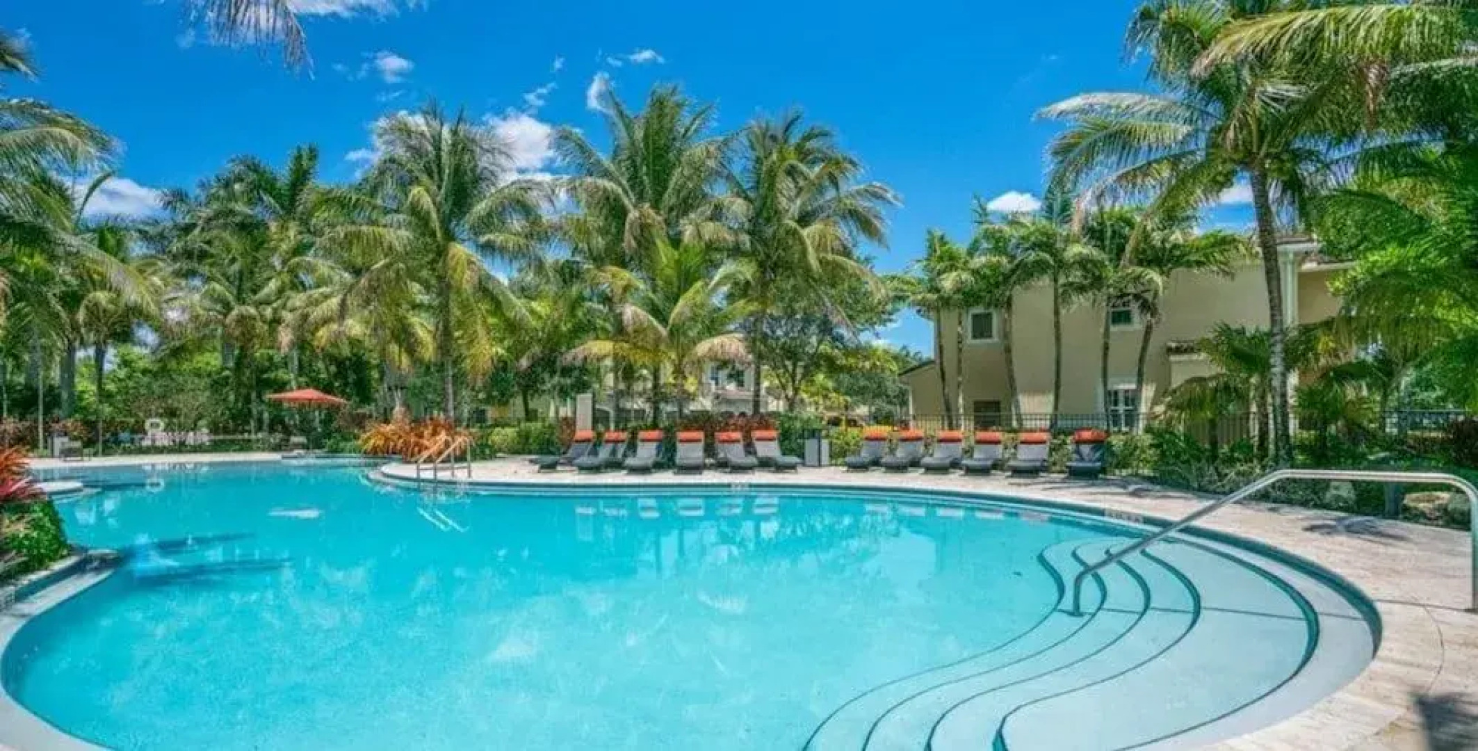 Landing Modern Apartment With Amazing Amenities Id5223