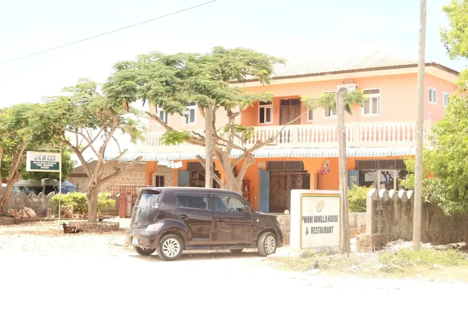 Pwani Vanilla House & Restaurant