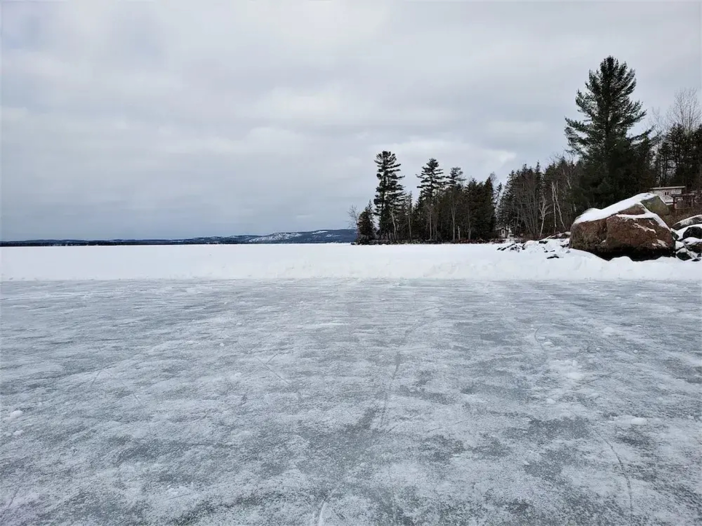 Lakepoint Cottage Resort