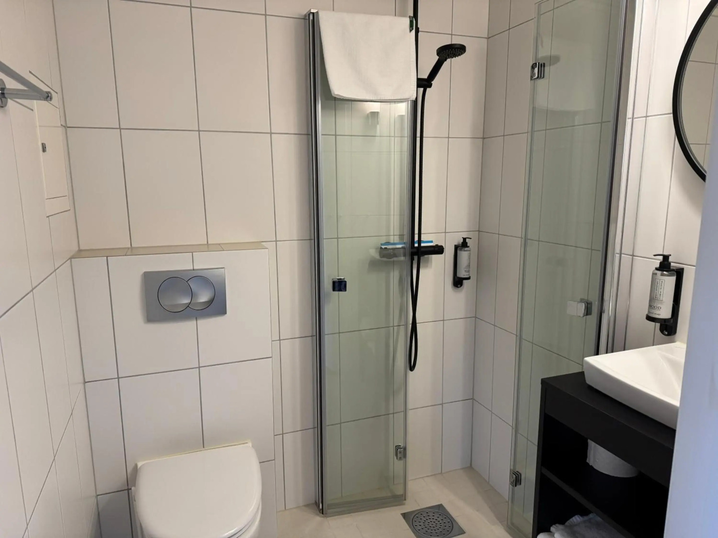 Grønnbuene Rorbu Hotel