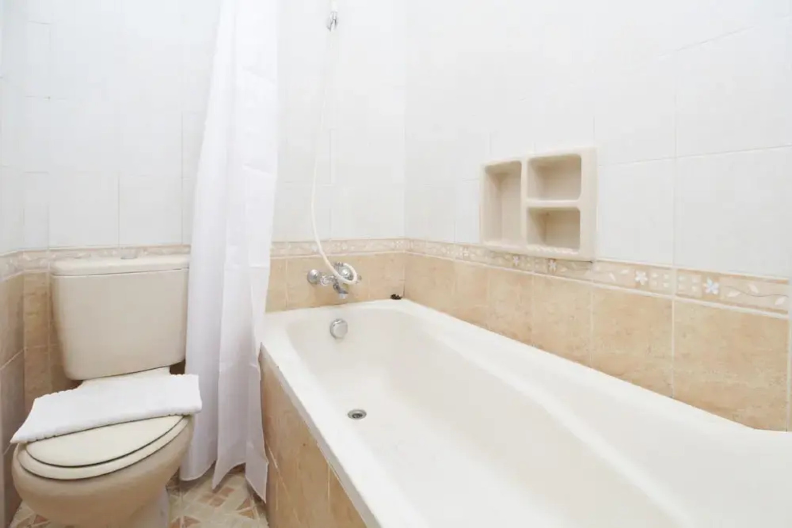 Airy Syariah Kejuron Mangga 4 Madiun