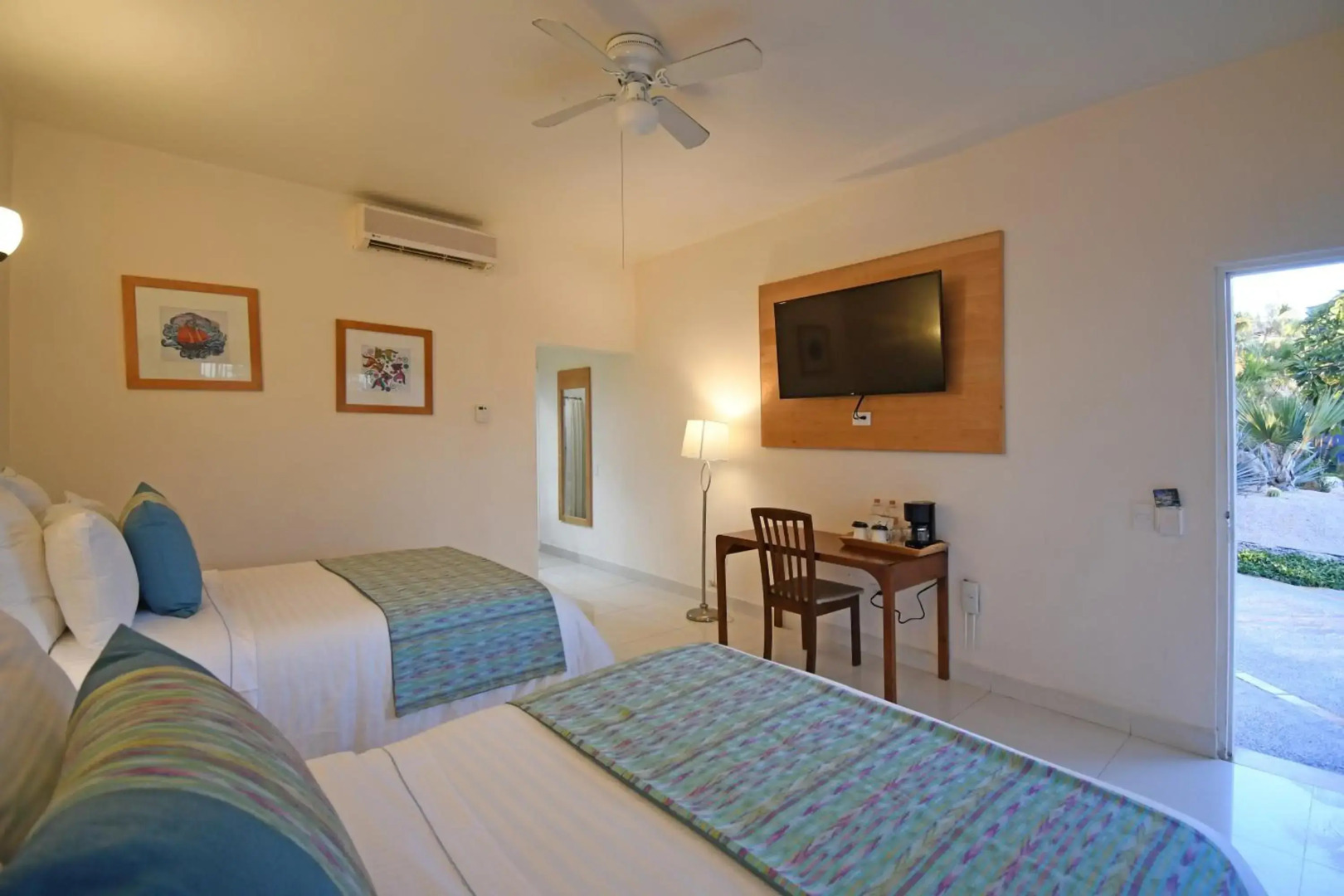 The Westmarine Waterfront Hotel