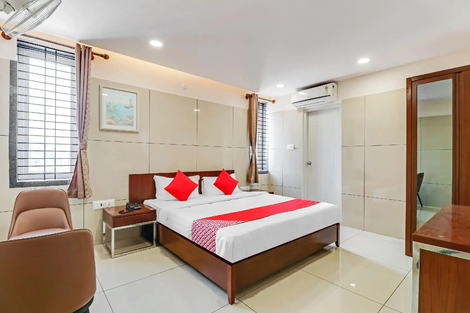 Sri Vinayaka Lodge by OYO Rooms