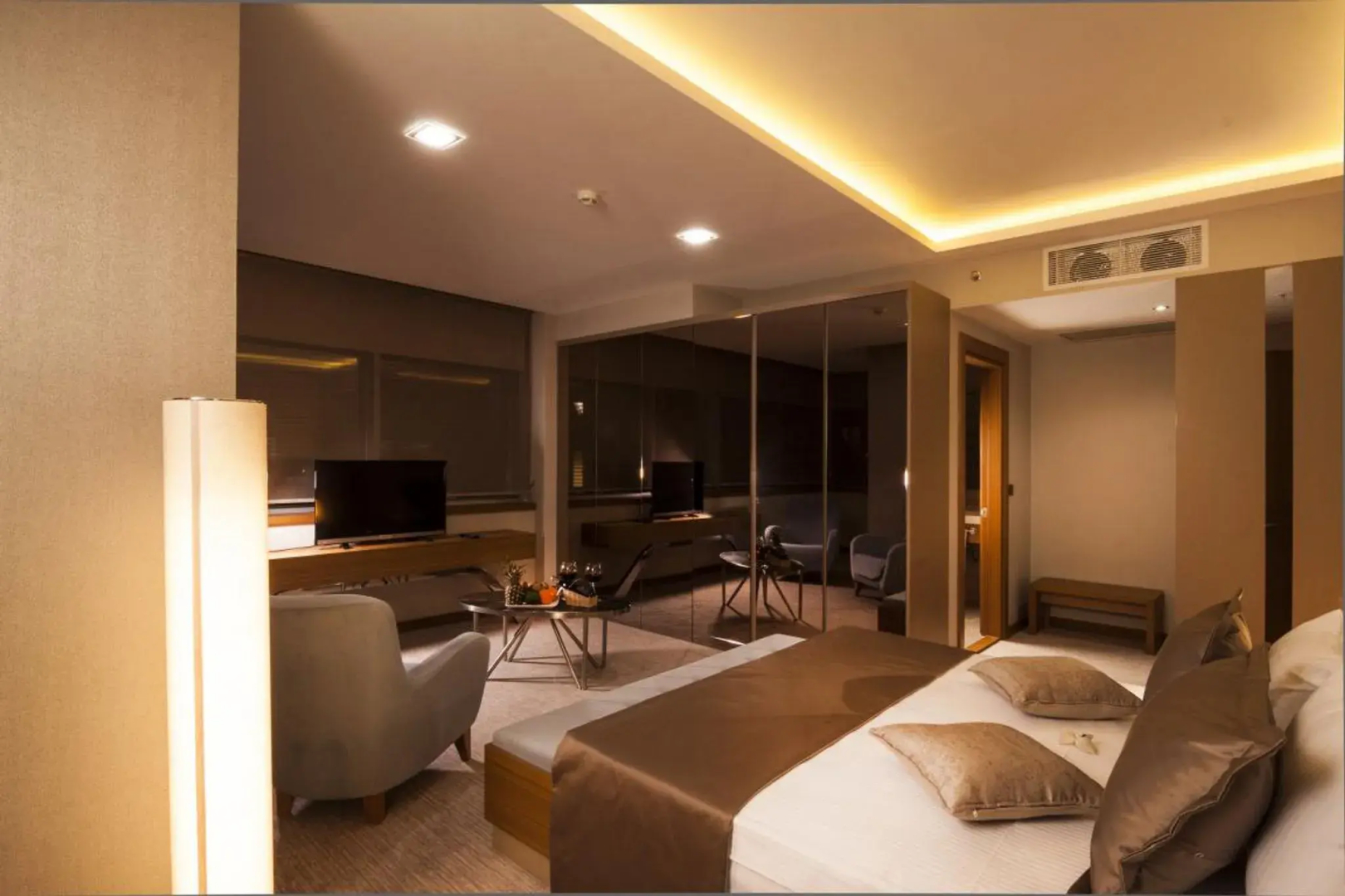 Majura Hotel