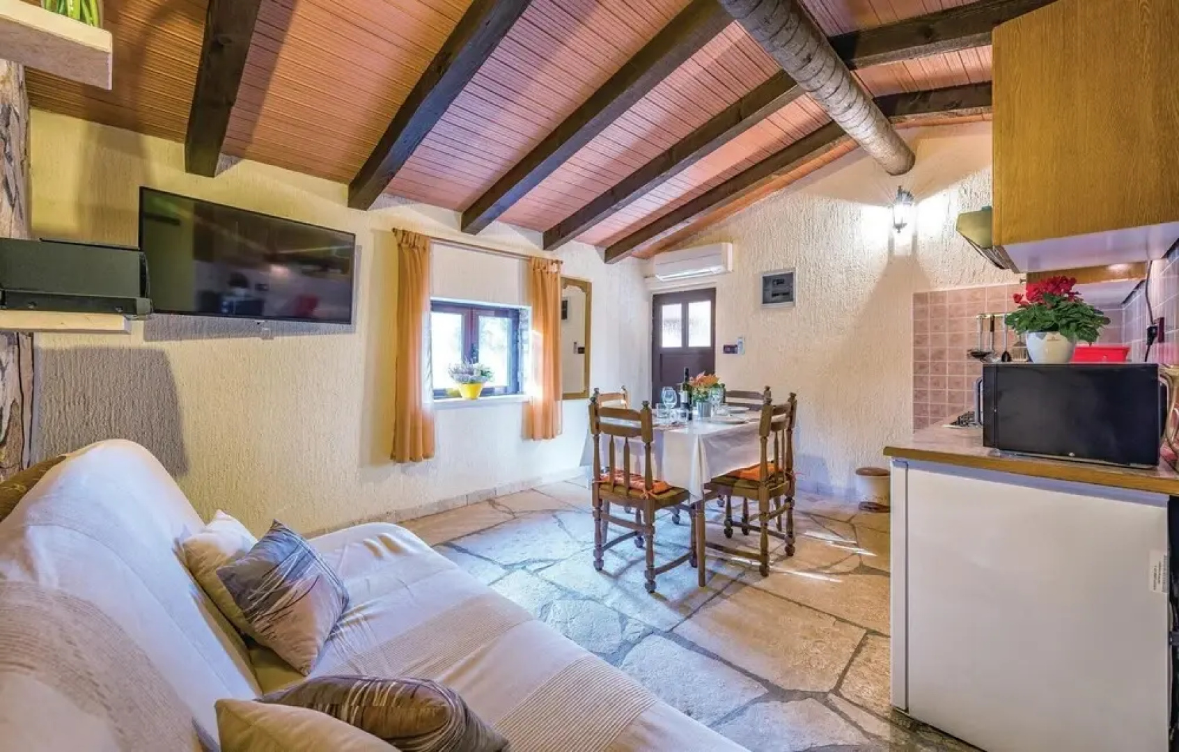 Amazing Home in Rovinj With 2 Bedrooms and Outdoor Swimming Pool