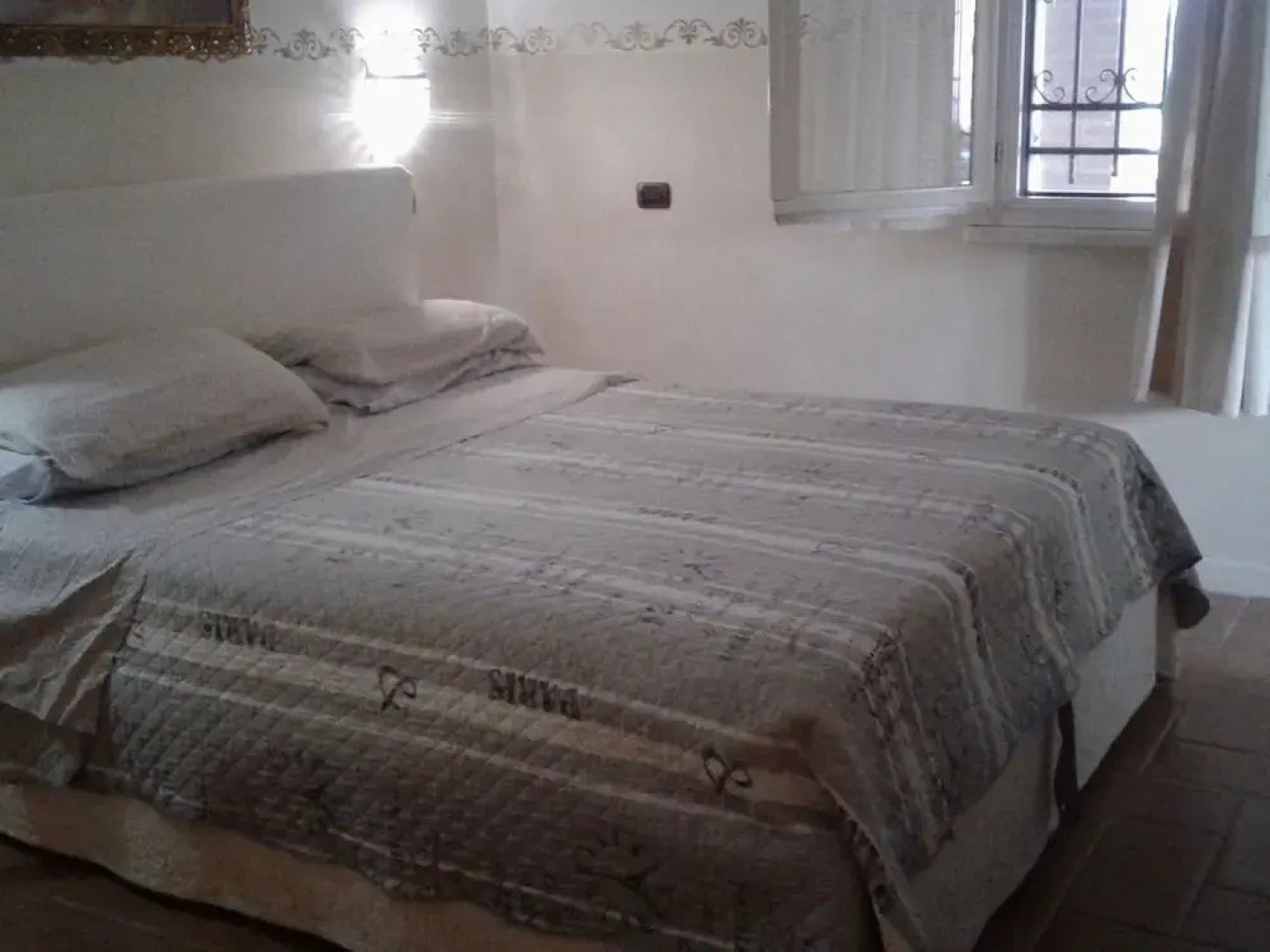 Holiday Home with Private Swimming Pool near Sea