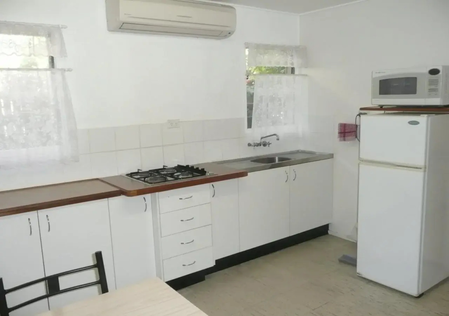 Beachside Holiday Units