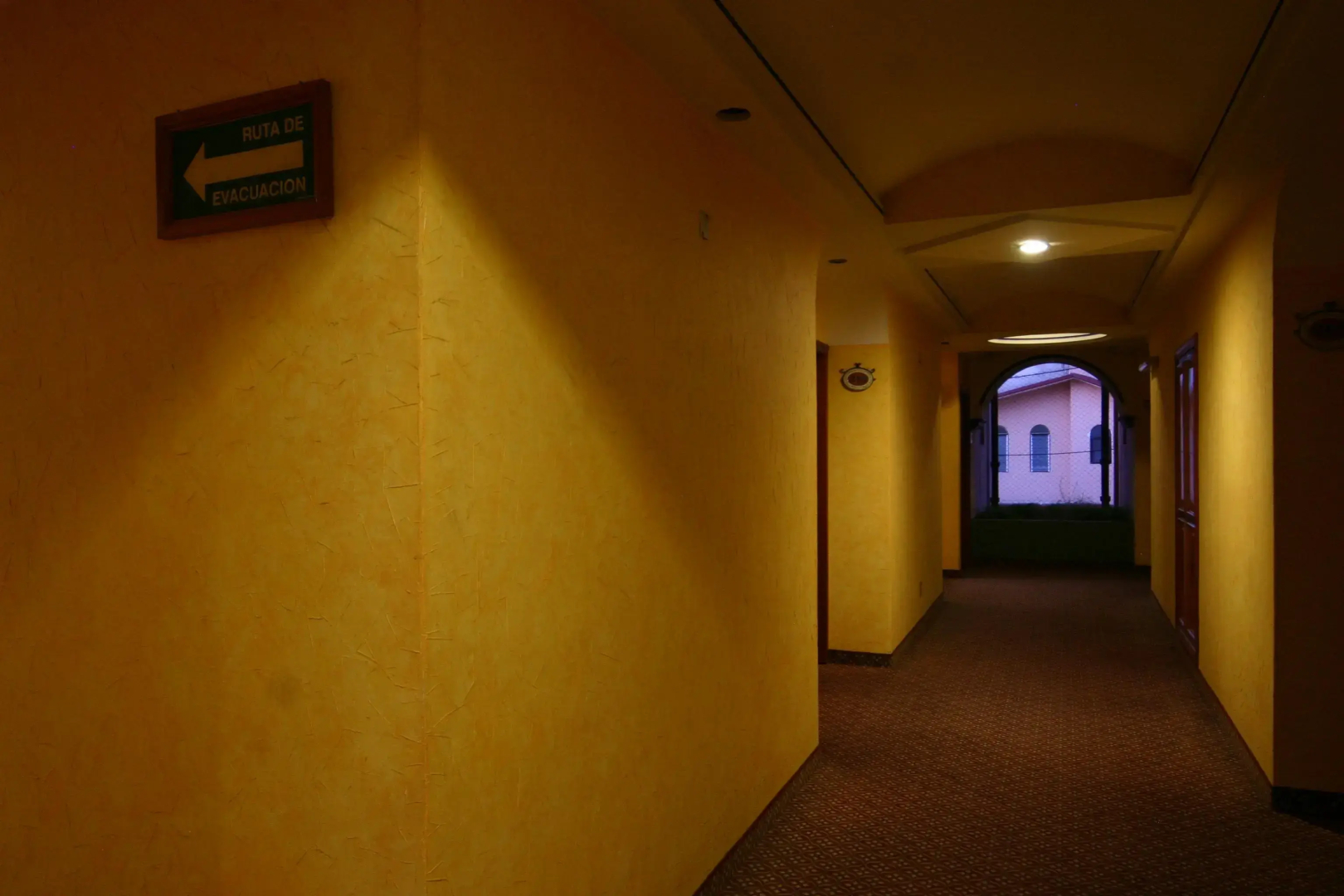 Hotel Cantera Real