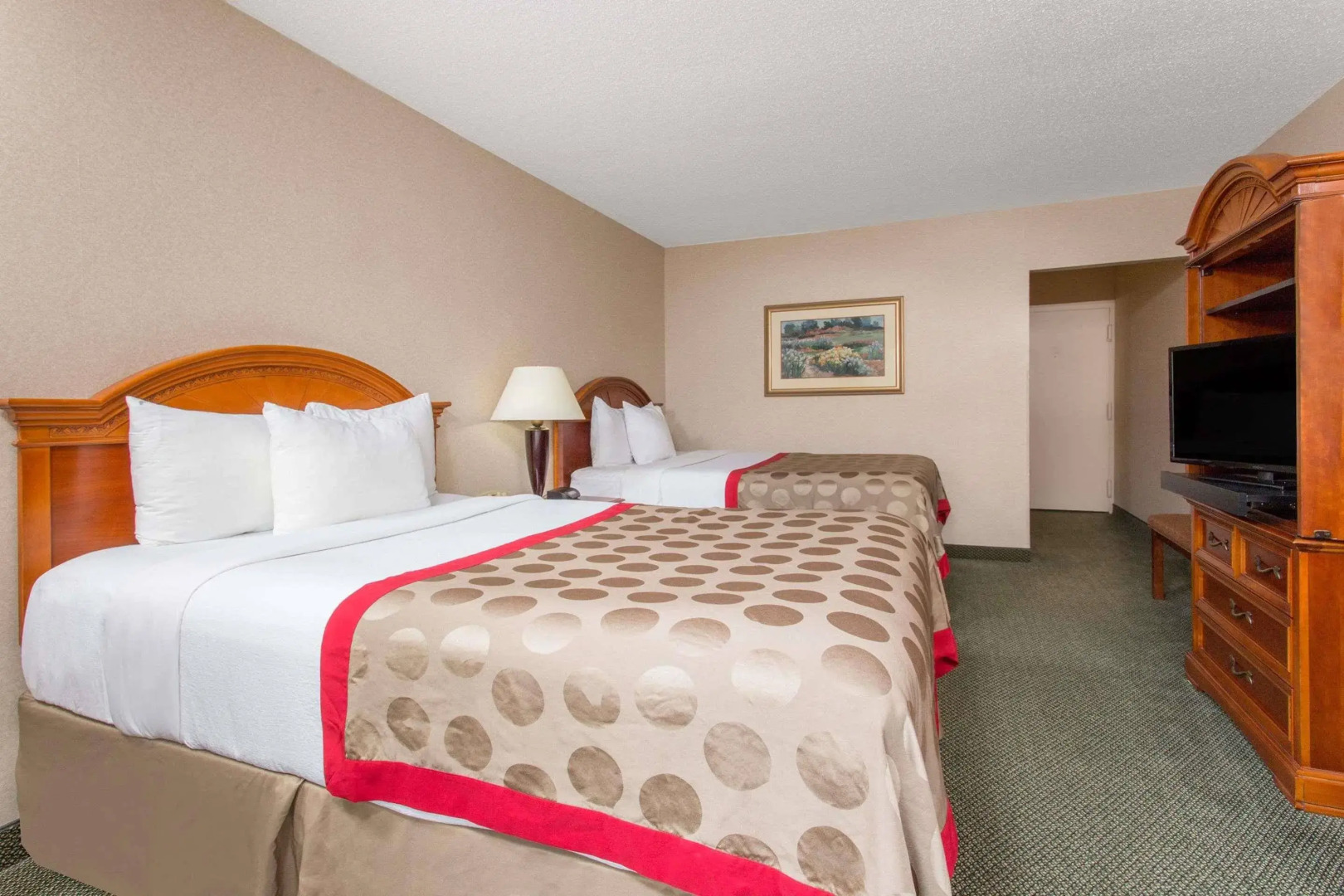 HomeTowne Studios by Red Roof Painted Post