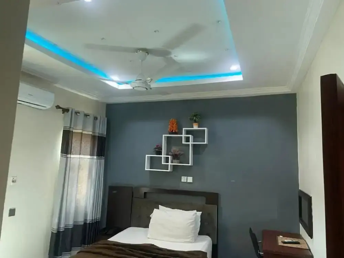 Ultimate Hotel