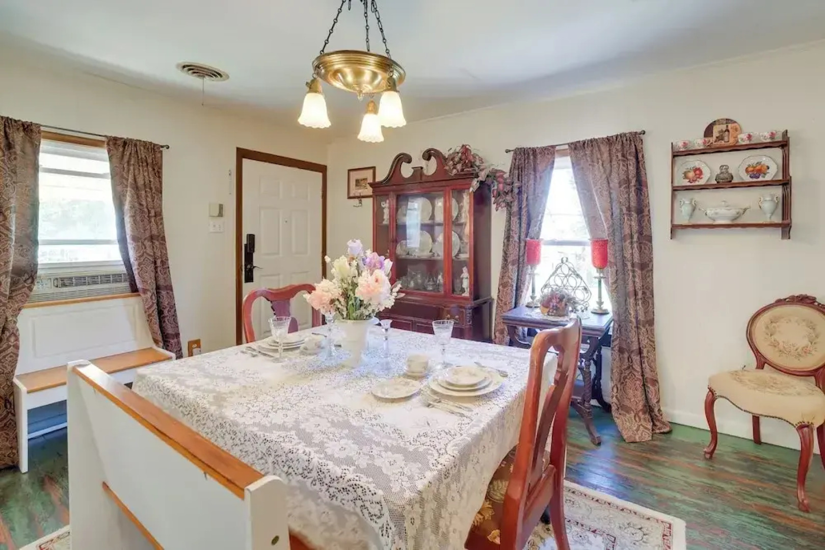 Historic Fort Smith Cottage < 1 Mi to Downtown!