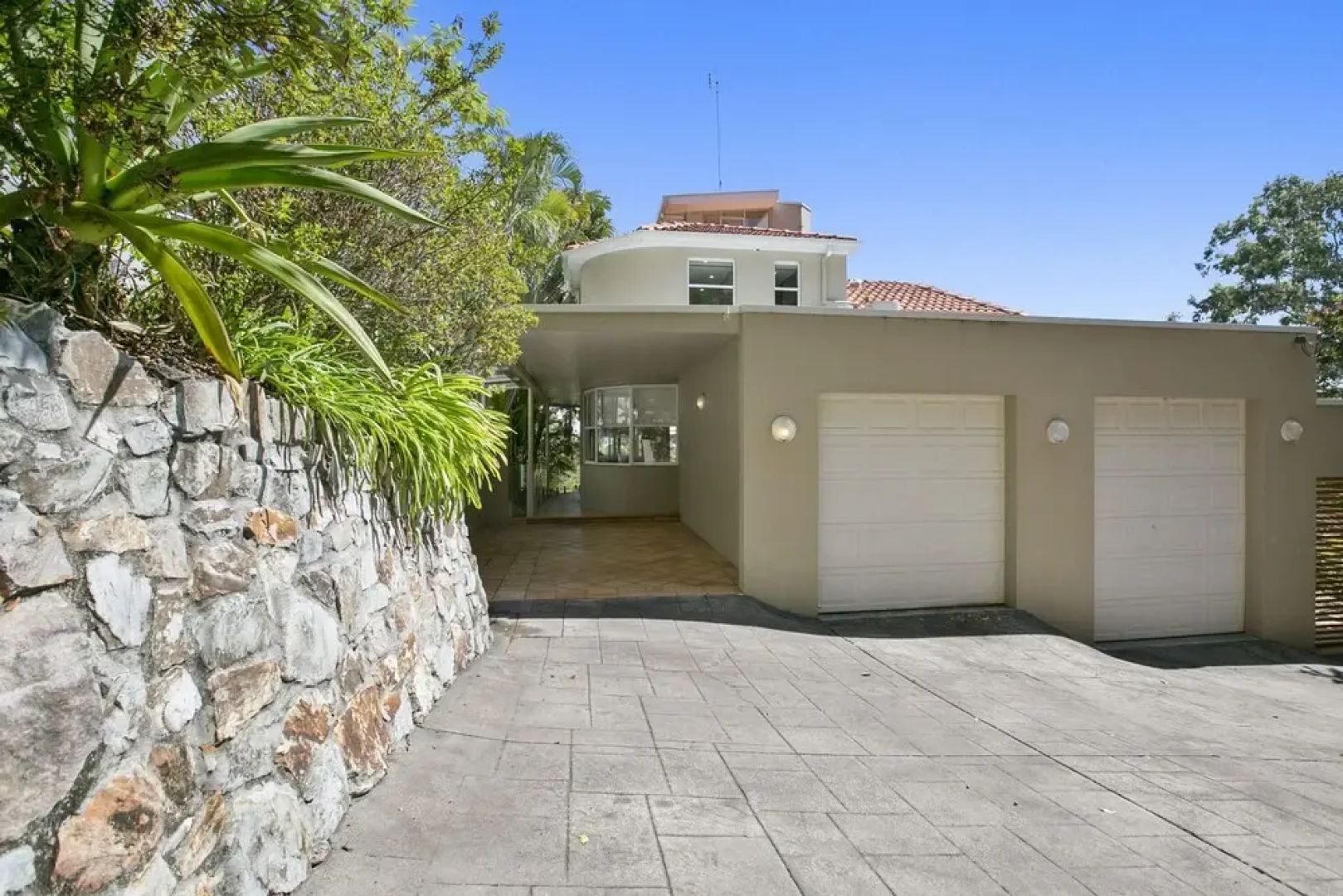Spectacular Penthouse in Little Cove Noosa Heads - Unit 2 Cuvee 29 Allambie Rise