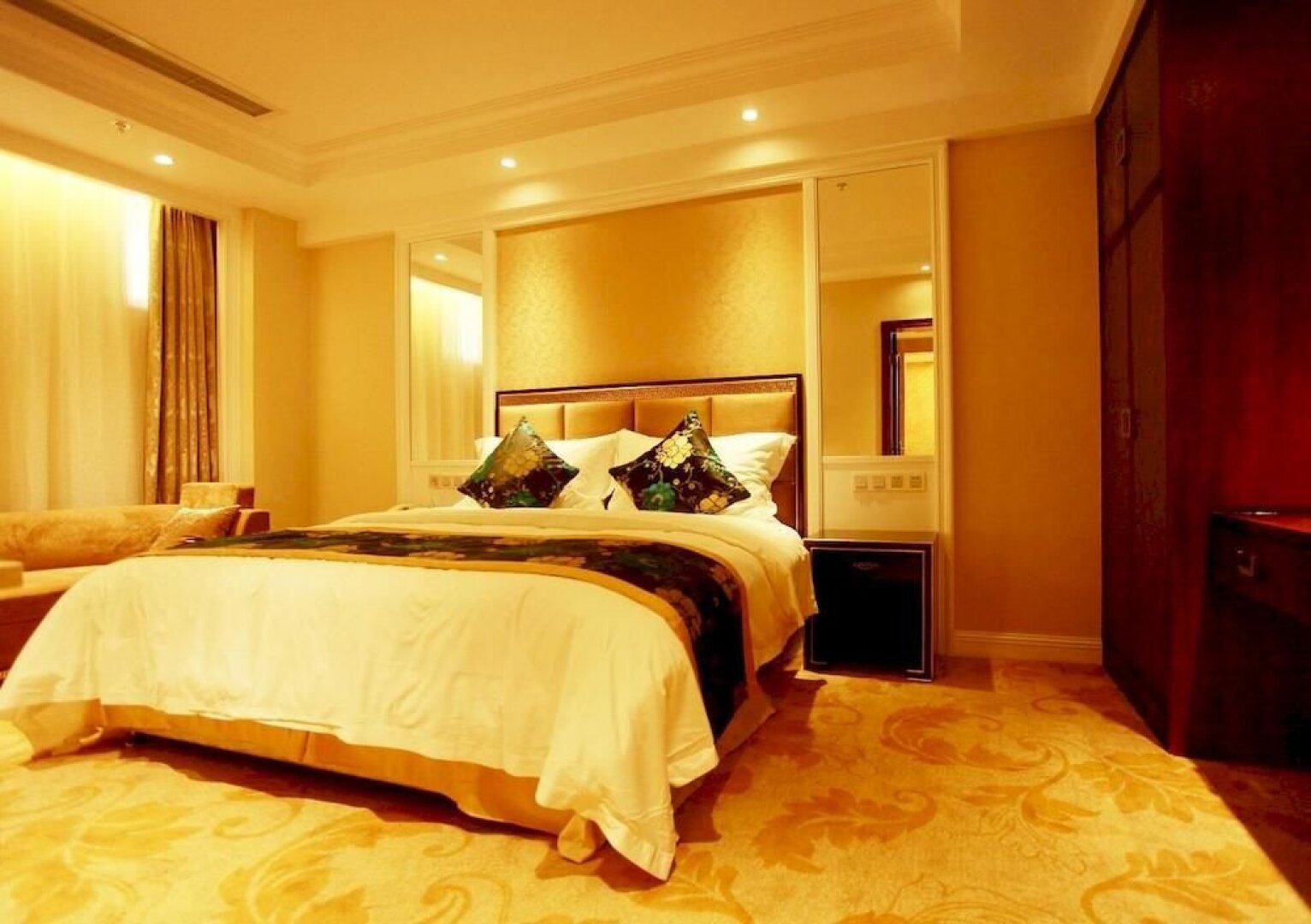 Zangwang Yanwu Holiday Hotel