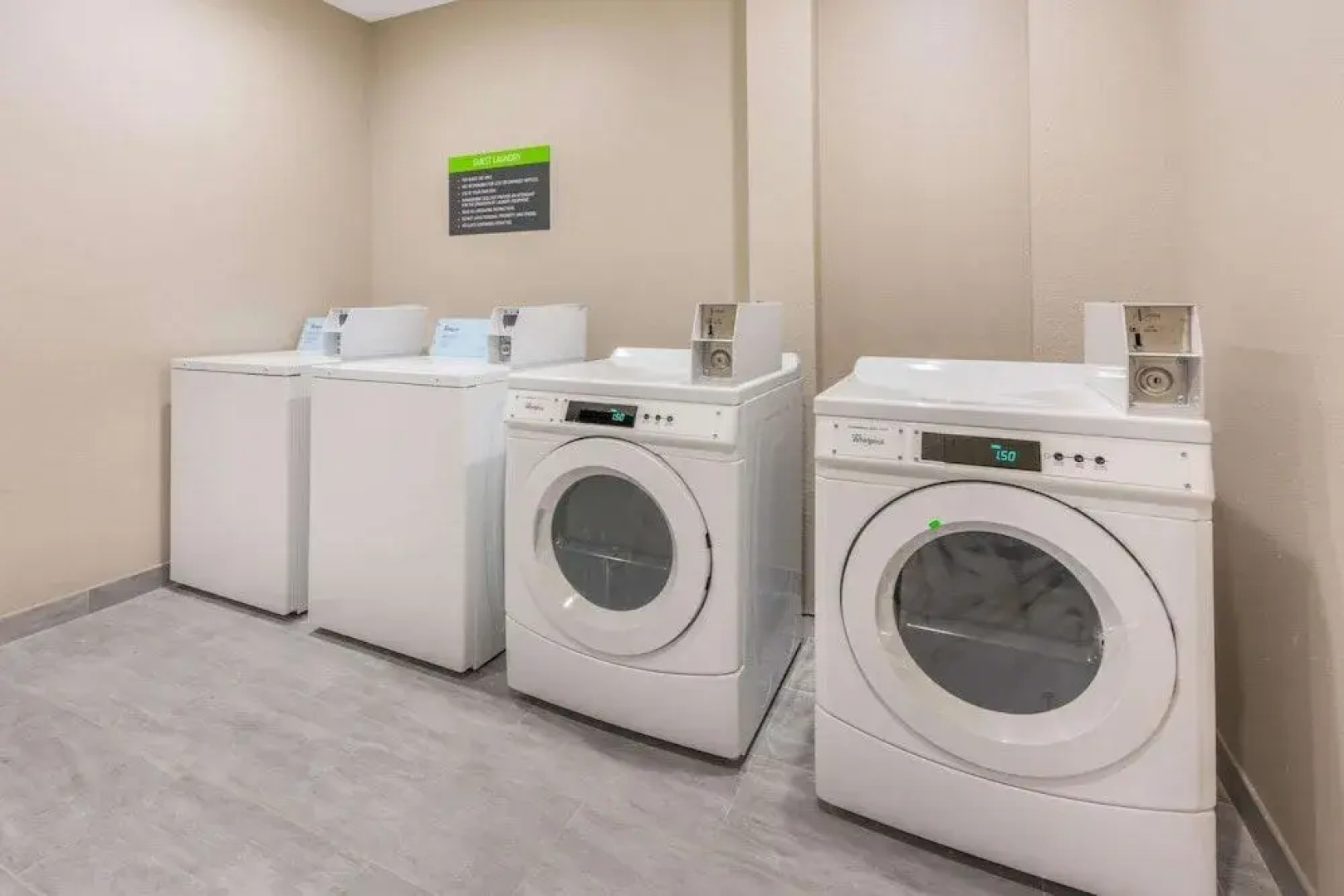 La Quinta Inn and Suites by Wyndham Houston Spring South