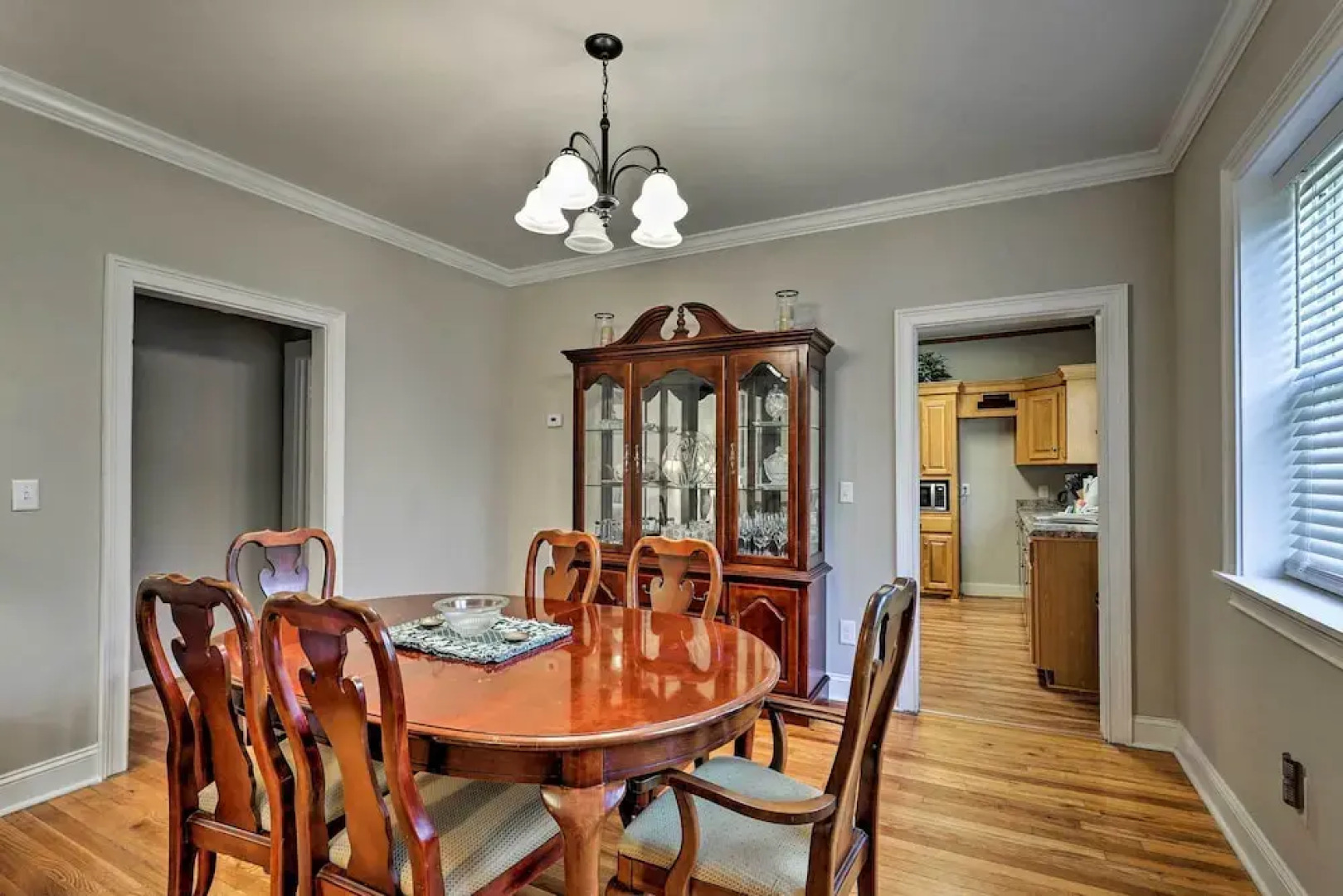 Spacious Mount Pleasant Home: 5 Mi to Beach