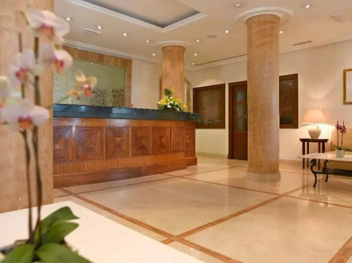 Las Lomas Village – Luxury Apartments