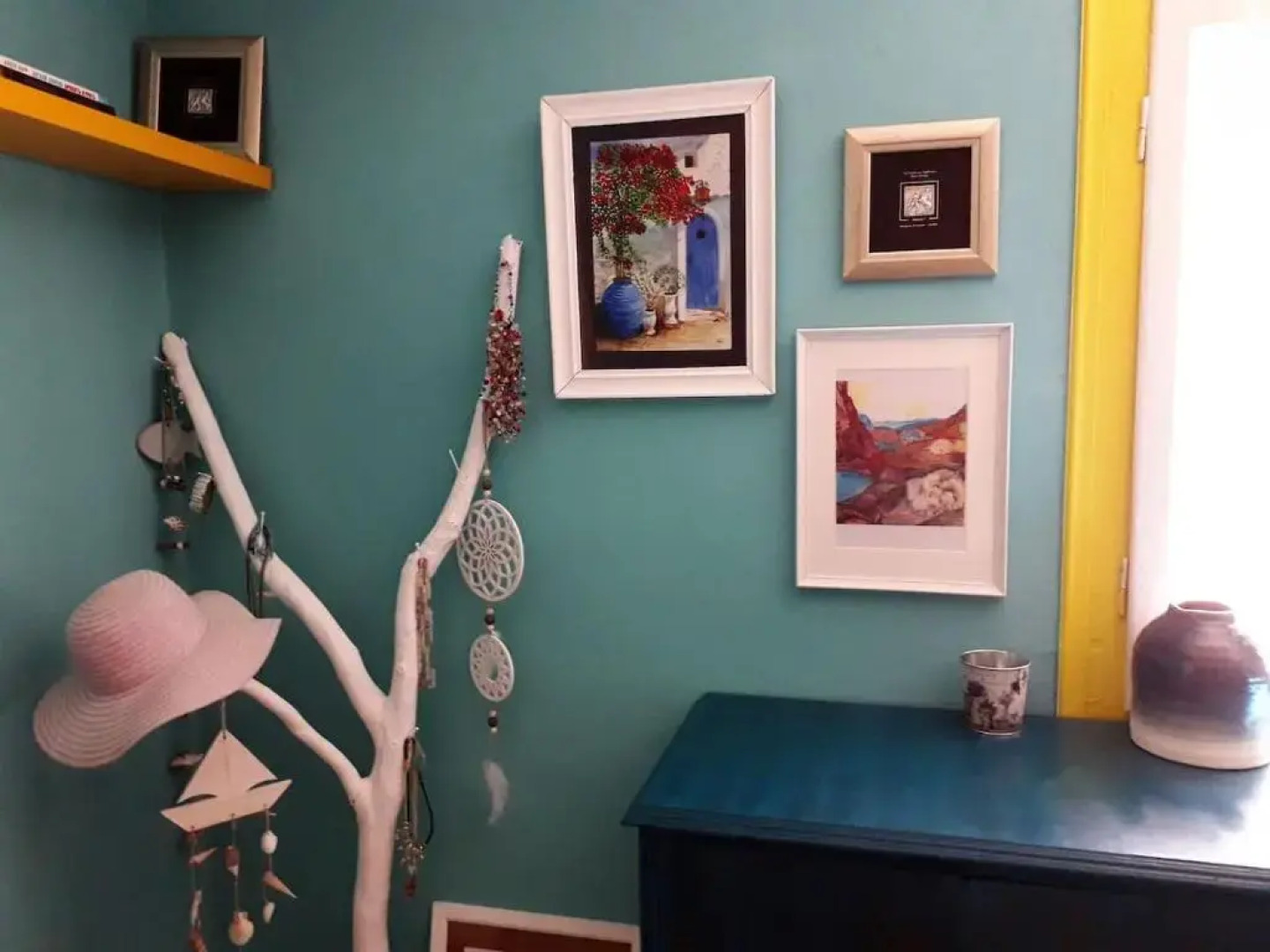 Painter's house by the beach