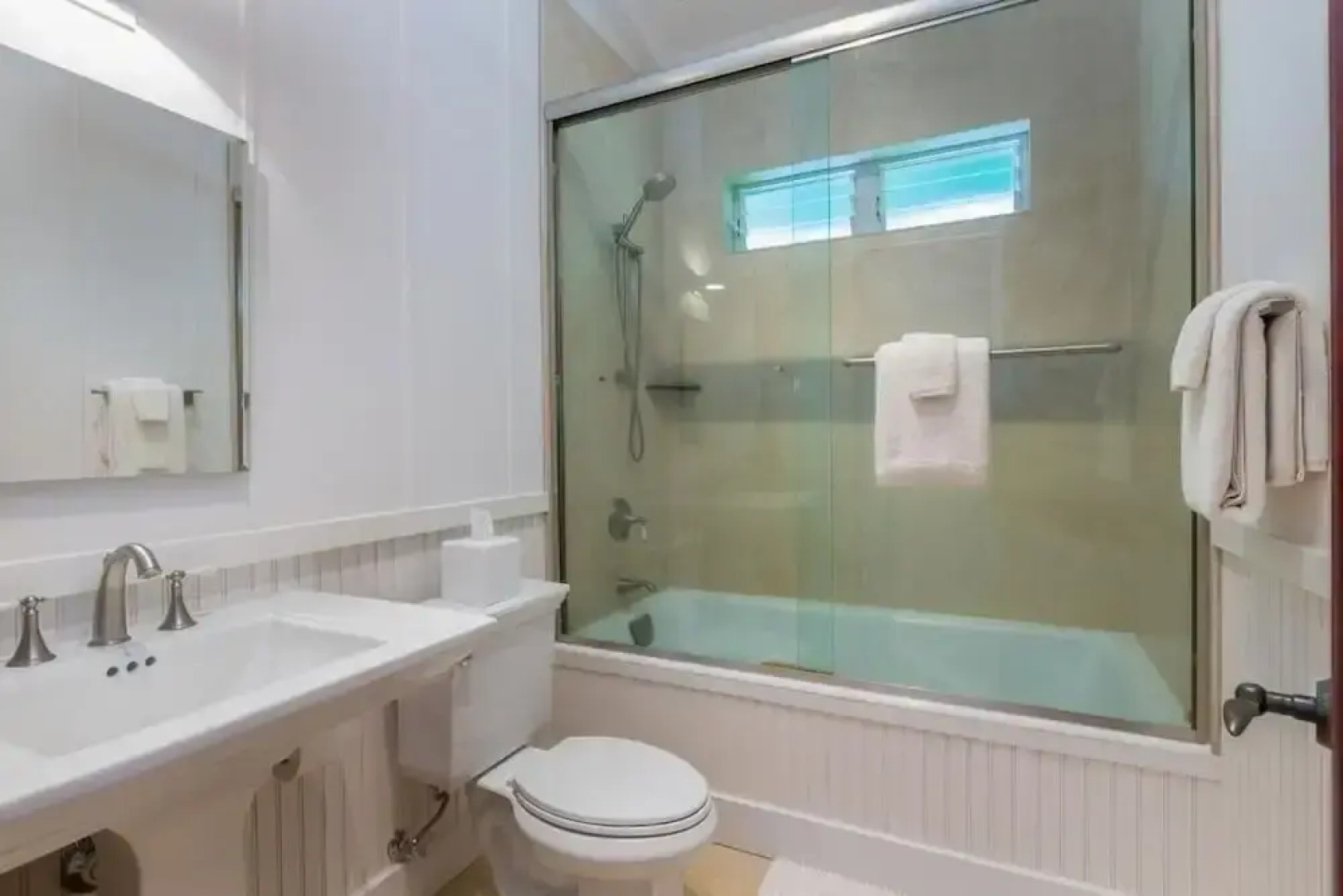 Camp Alealea 1 3 Bedroom Home by RedAwning