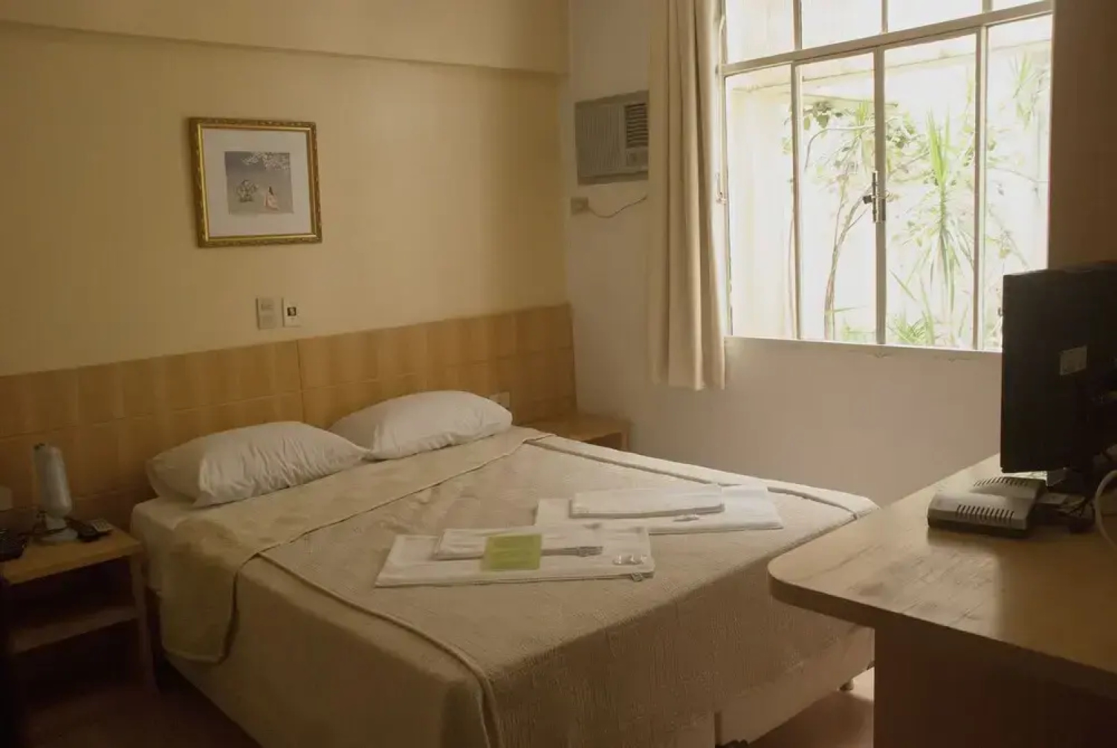 Hara Palace Hotel